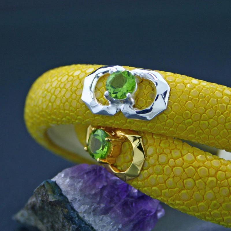 Peridot-Rochenleder-Armreif, 925/-Silber