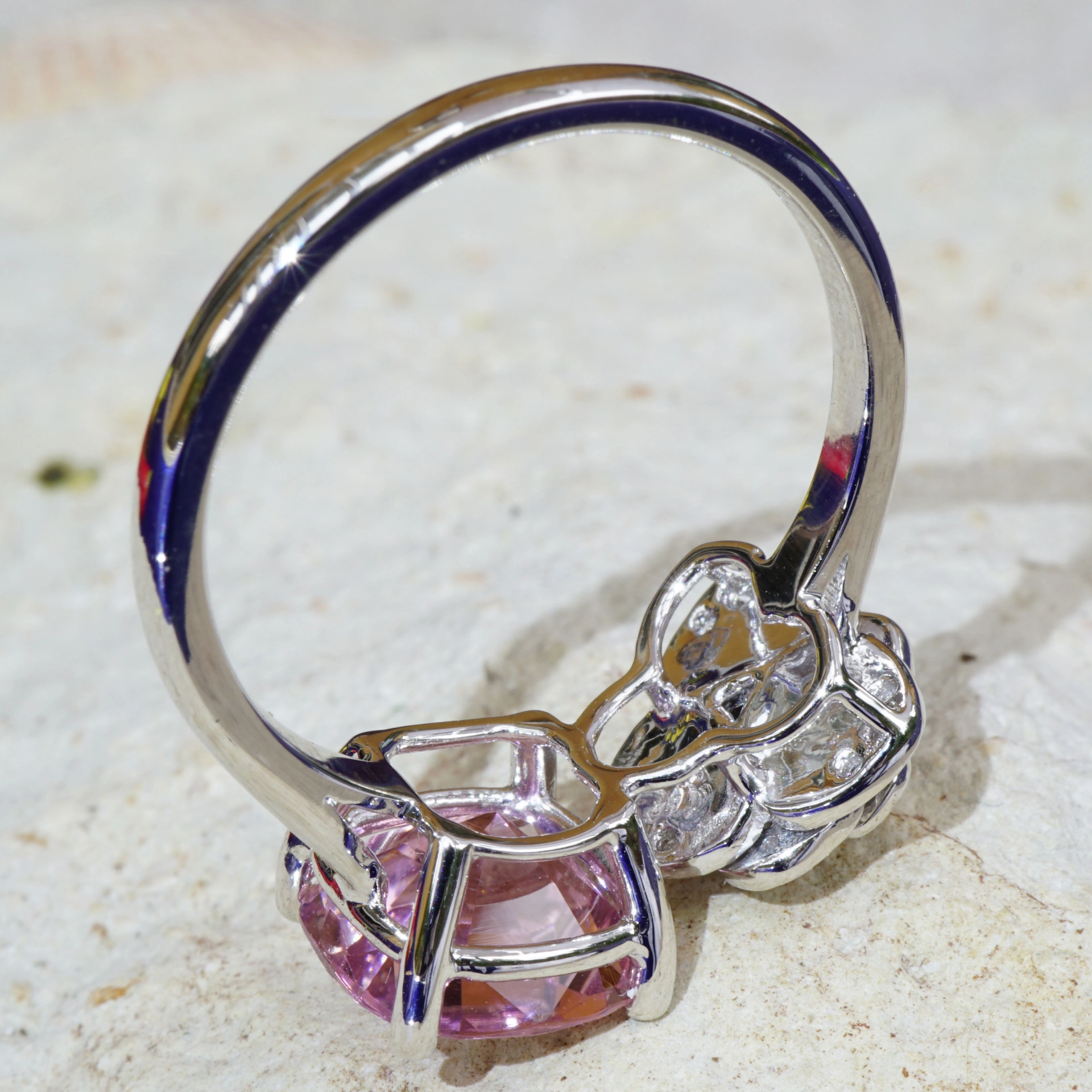 Tourmaline Diamond Ring 18 Whitegold ...a new series.....Viva en Rose.....