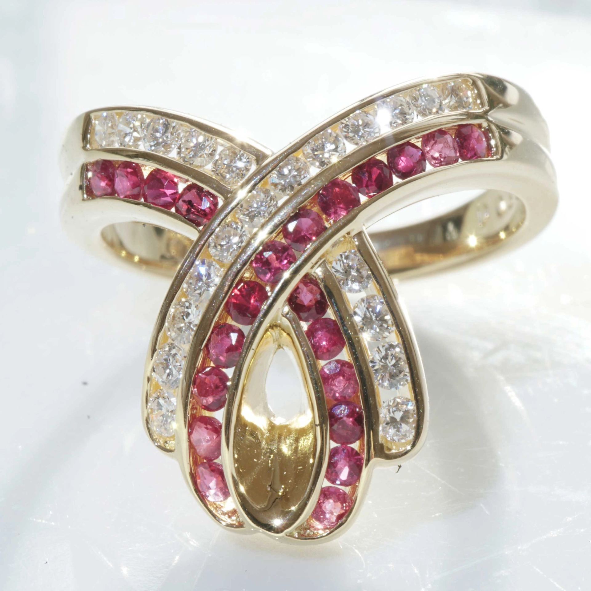 Rubin-Brillant-Ring-750er-Gelbgold-0-50-ct-0-38-ct-mit-Schwung-ins-Leben-SON03172 Ruby Brilliant Ring 18 kt Yellow Gold 0.50 ct 0.38 ct...with momentum into Life