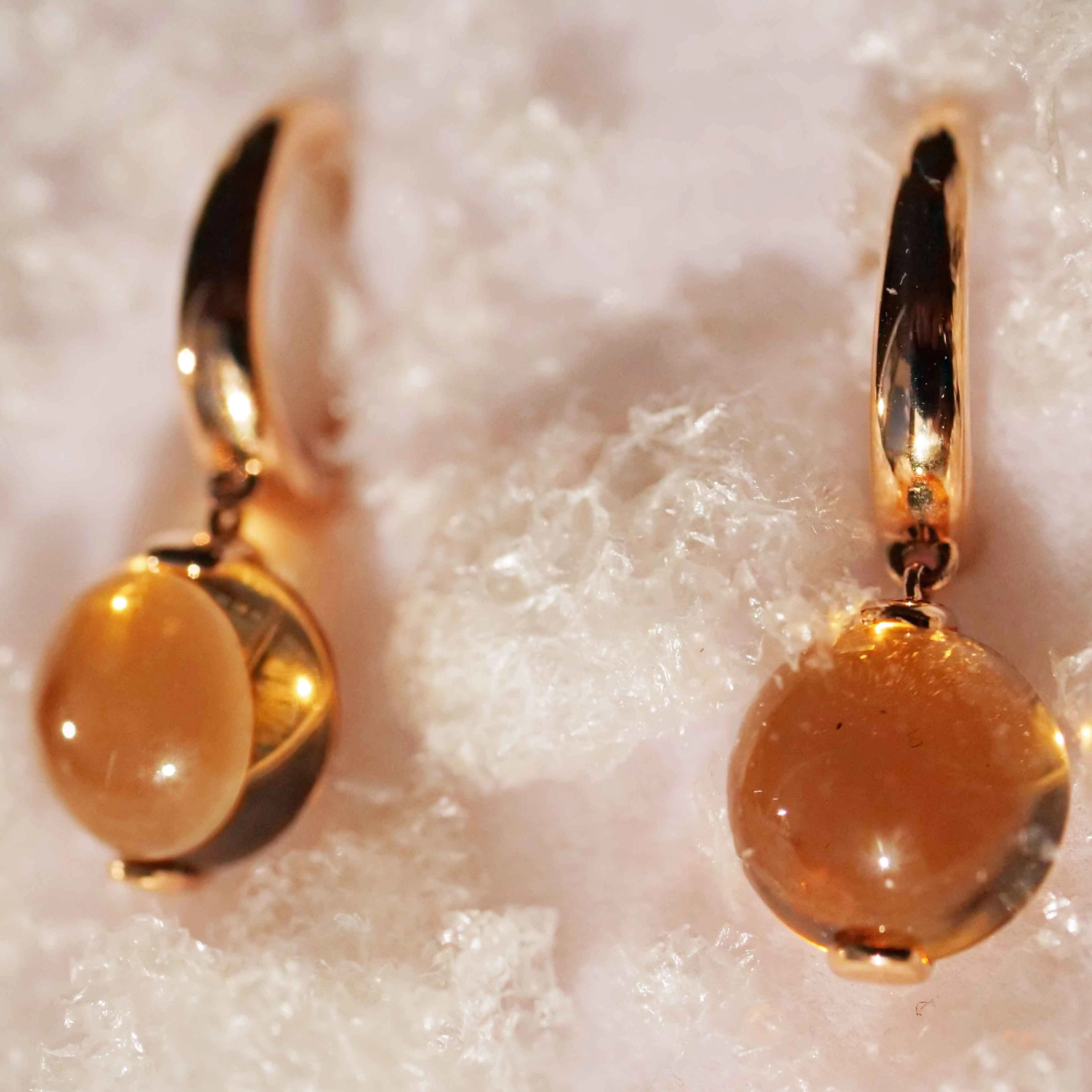 Elegant Citrin Earrings 18 kt Yellowgold 5.71 ct golden Sunshine