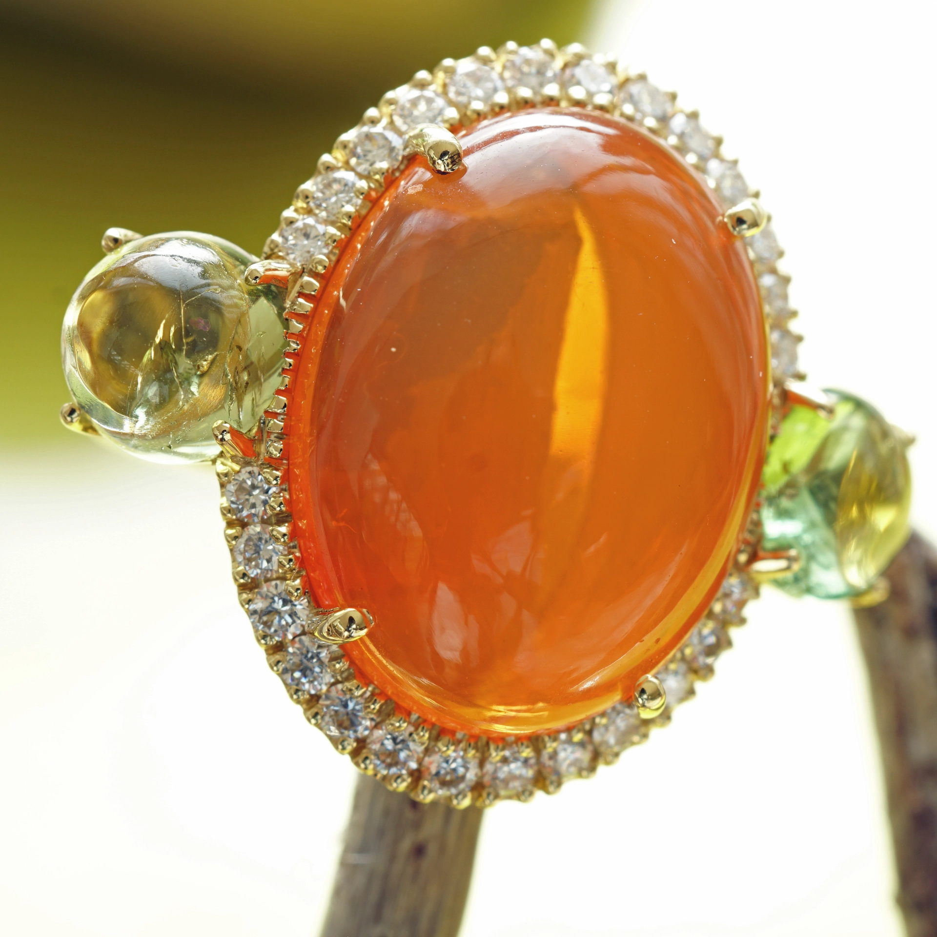 Fireopal Turmalin Ring 18 kt Yellowgold made in Valenza Springcolors