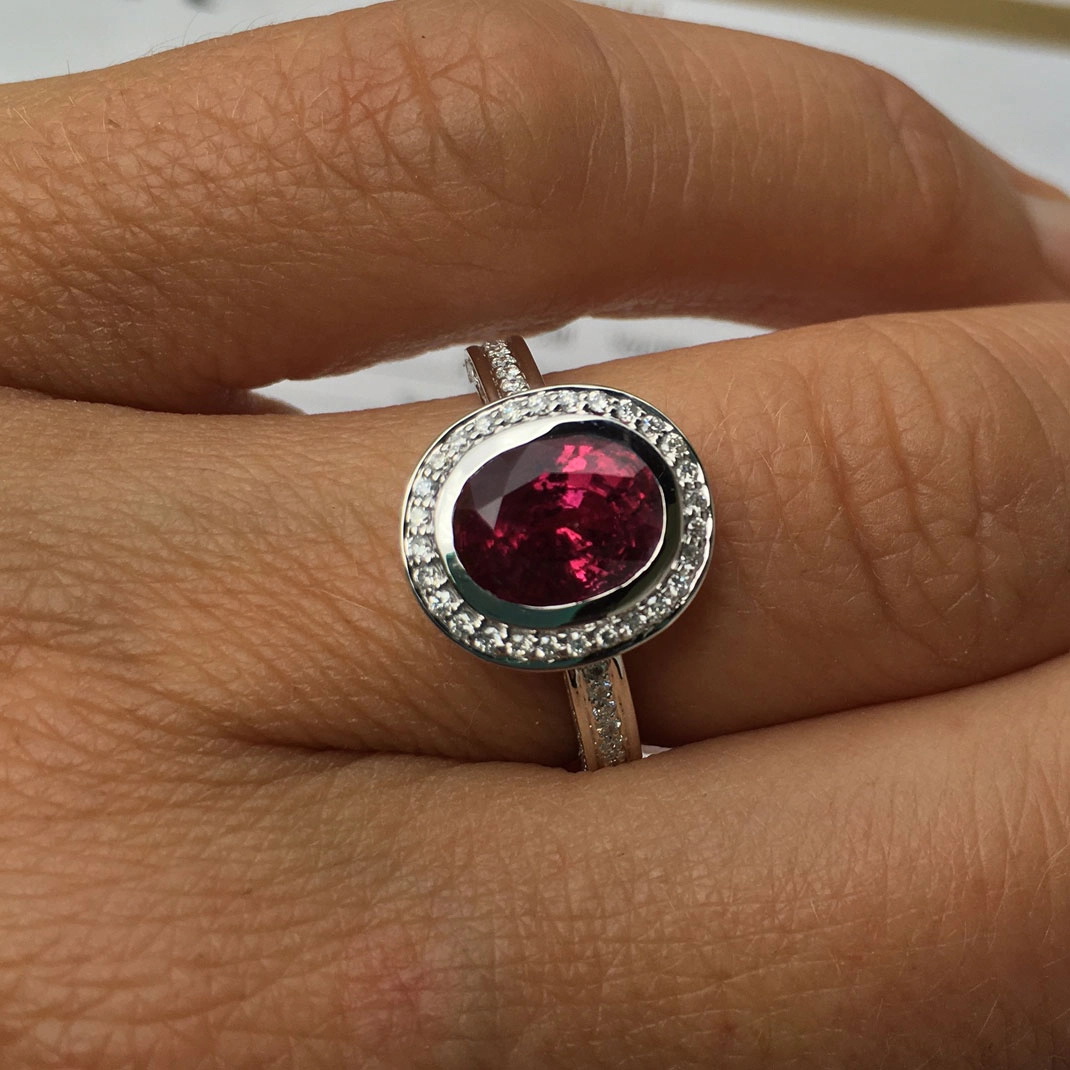 Rubin-Brillant-Ring-750er-Weißgold-unbehandelt-mit GIA Expertise