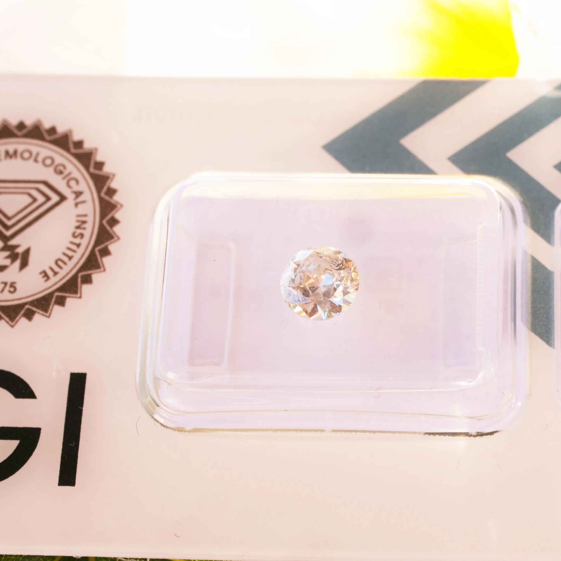 Cool full cut brilliant ideal for framing, 0.22 ct, tinted white (K) / I1  welded by IGI