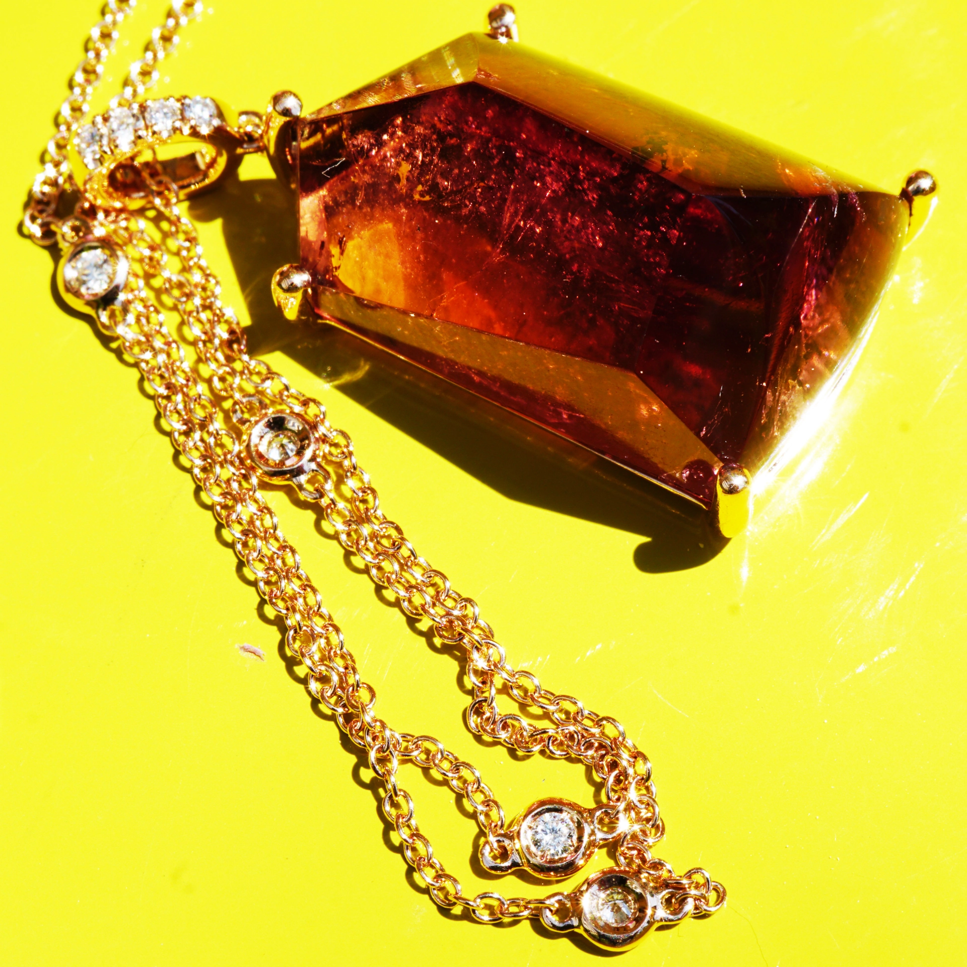 Turmalin Brillant Anhänger mit Brillant Kette in 750er Rosegold designed in Valenza mit Zert