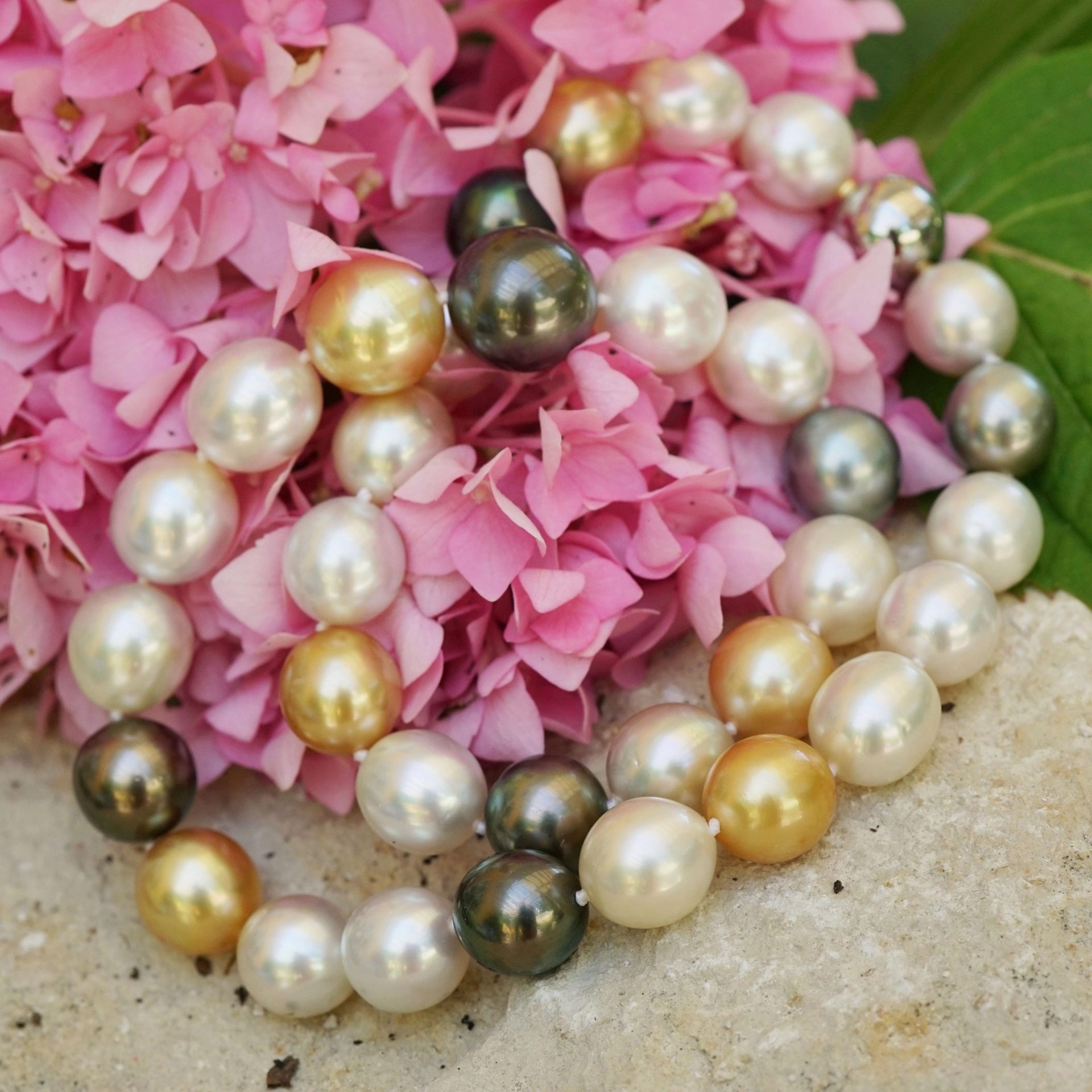 SÜDSEE Tahiti Zuchtperl Collier AAA+ Multi NATURFARBE 13,6-11 mm toller Lüster