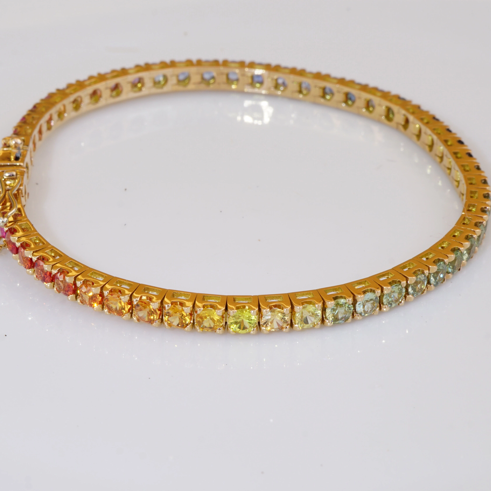 A Dream Journey in the World of Colors....Saphire Bracelet 18 Kt Rosegold