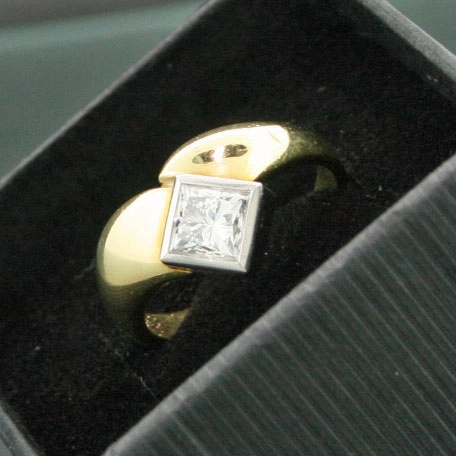 Diamant-Ring, 585er-Gold, Prinzess-Diamant, 0.95 ct, TW-W / VVS-VS