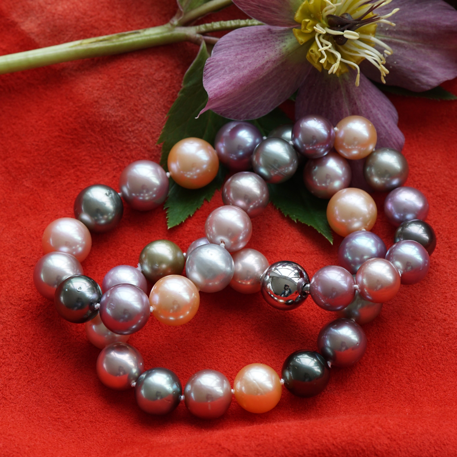 Multicolor Palette of Tahitian cultured Pearls and colored Ming Pearls Necklace