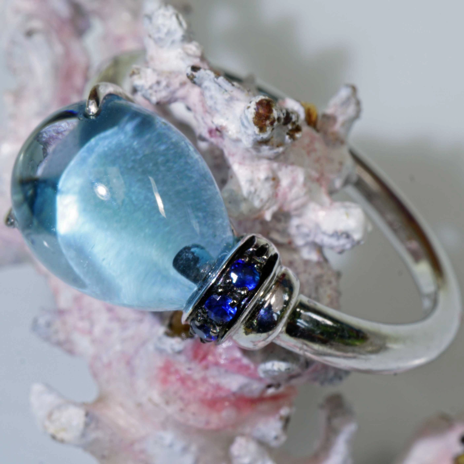 Drop Ring..soo sweet...with Blue Topaz and Saphire...made in Italy