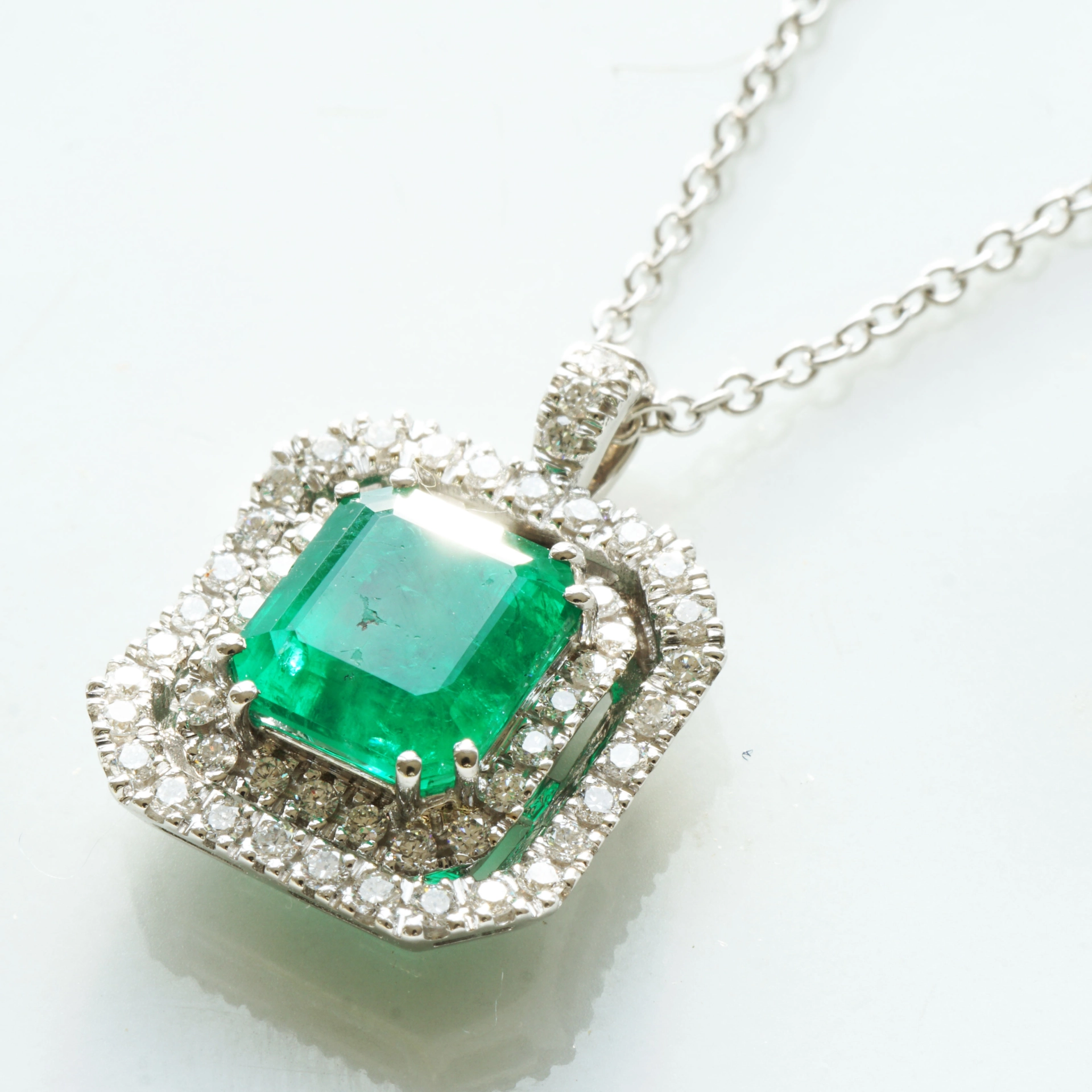 Emerald Diamond Pendant 3 ct Whitegold Panjshir Afghanistan Great Color