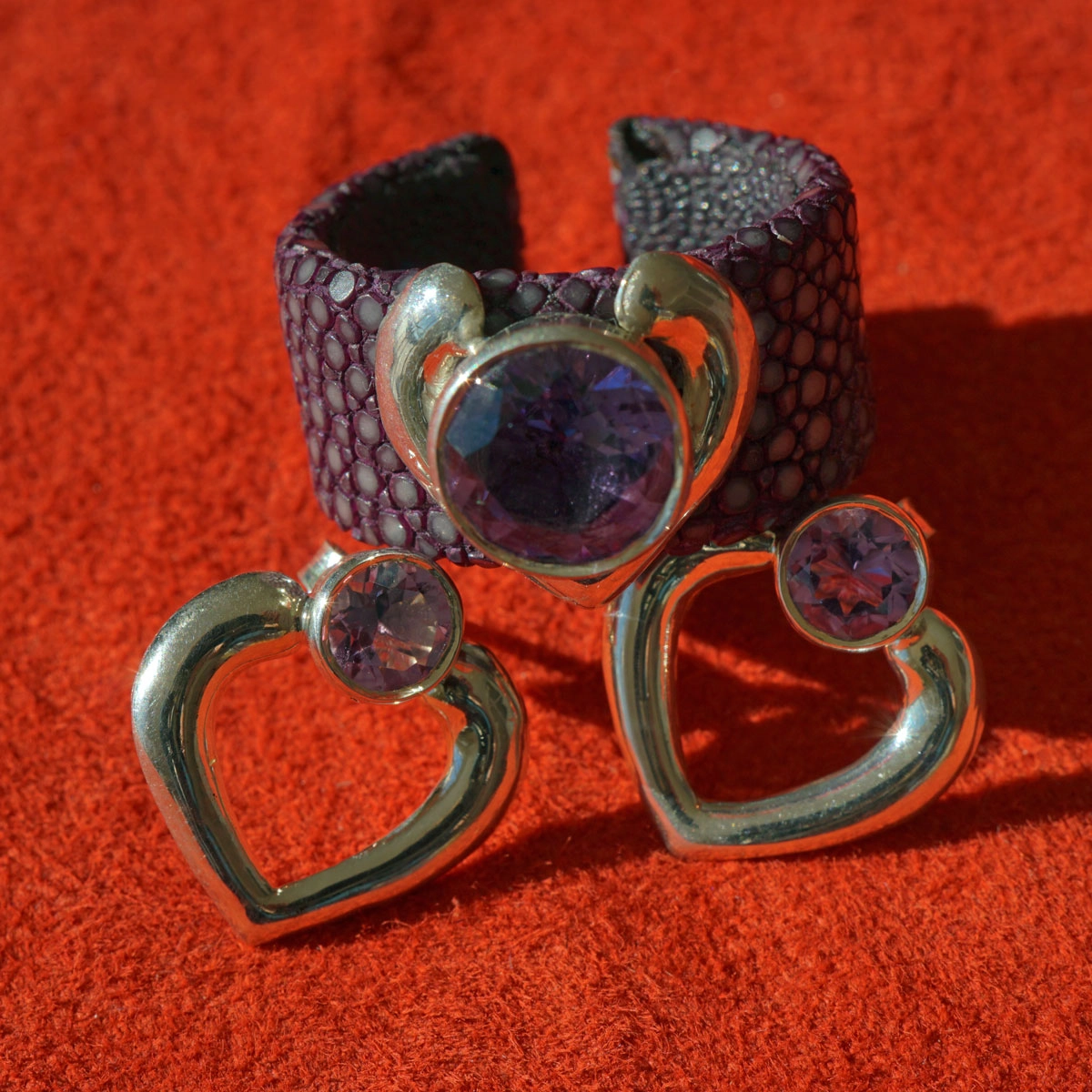 Set:Amethyst Rochenleder Ring und passende Ohrstecker in 925er Silber Brombeerfarben