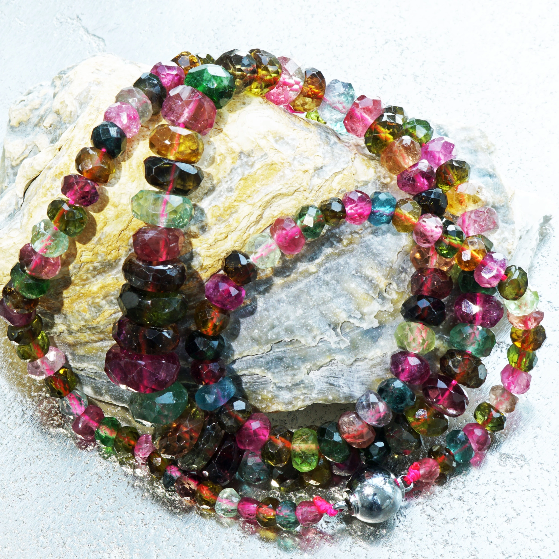 Tourmalin Necklace..huge Seizes...total 200ct...multicolor