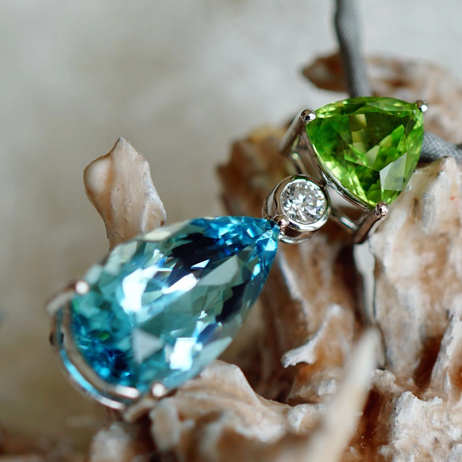 Mint Peridot Aquamarine Brilliant Pendant AAA+ Top Quality Madagascar 750 White Gold