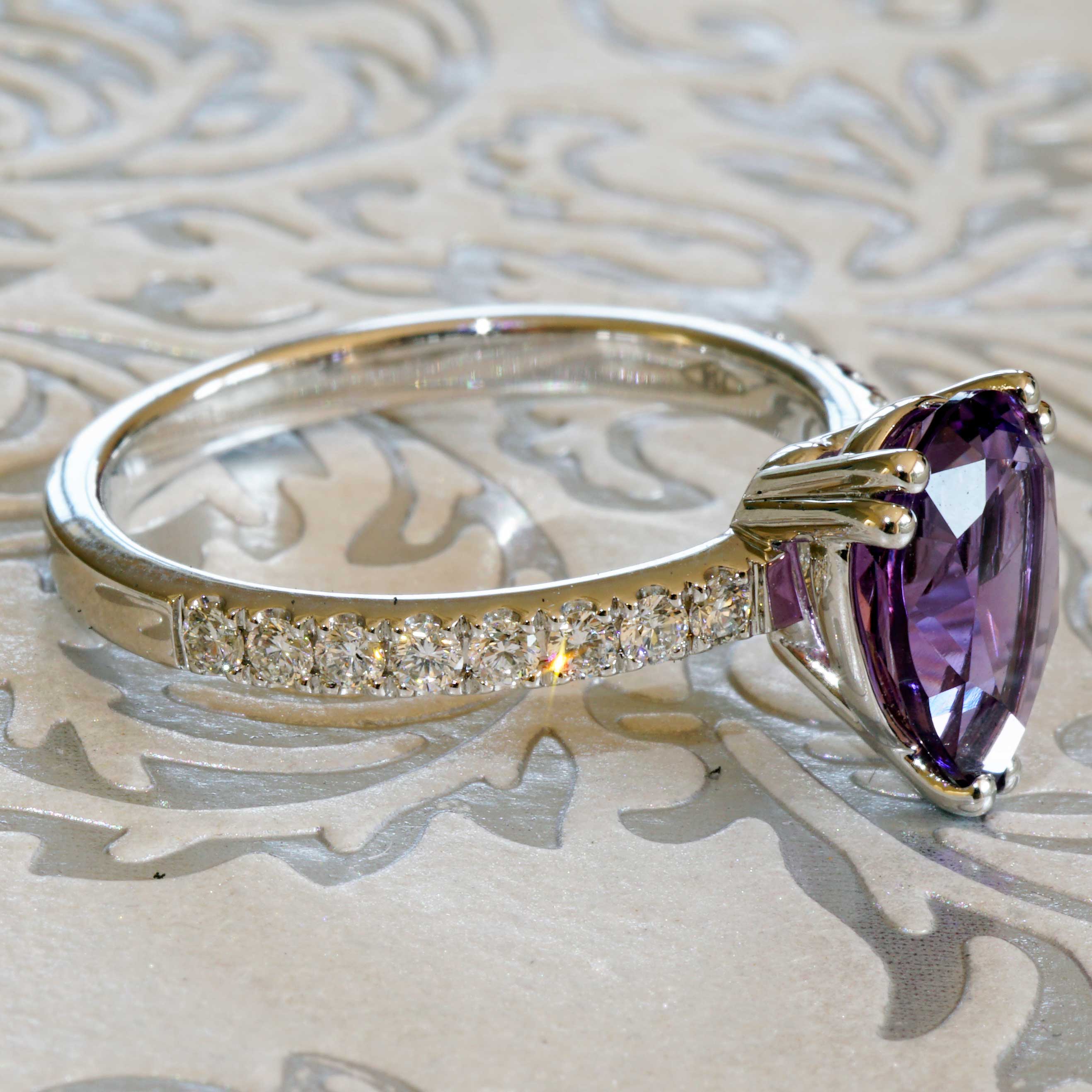 Yellow Saphire Brilliant Ring 18 kt White Gold 1.41 ct AAA+ very fine Jewellery