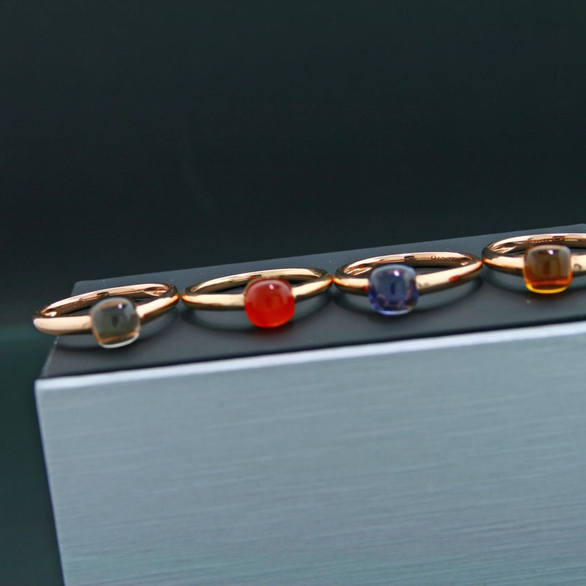Cushion-Ringe, 750er-Gold mit unterschiedlichen Edelsteinen, 18 kt Rosegold,