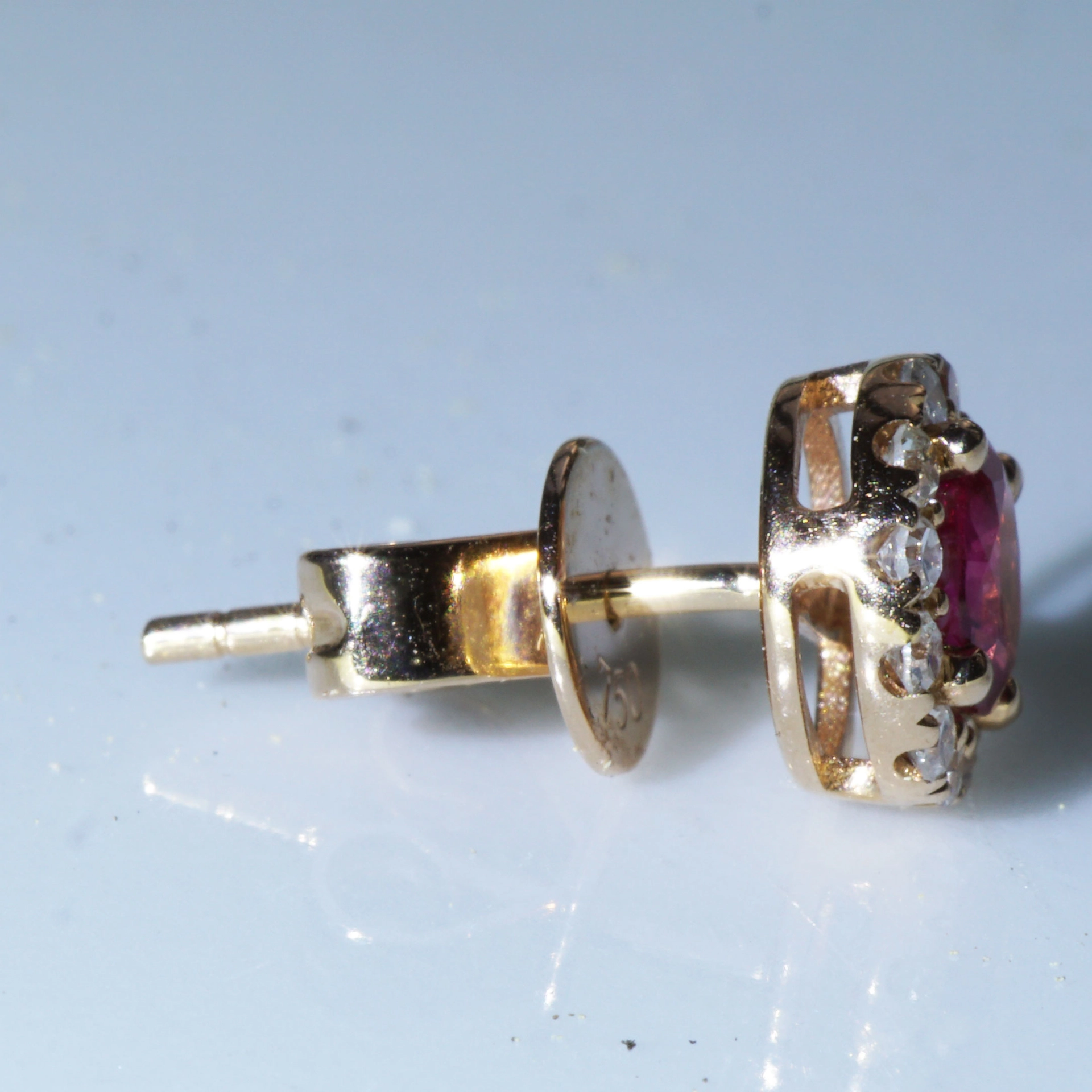 As the Star ...two Burma Rubies...great Color 18 kt Rosegold