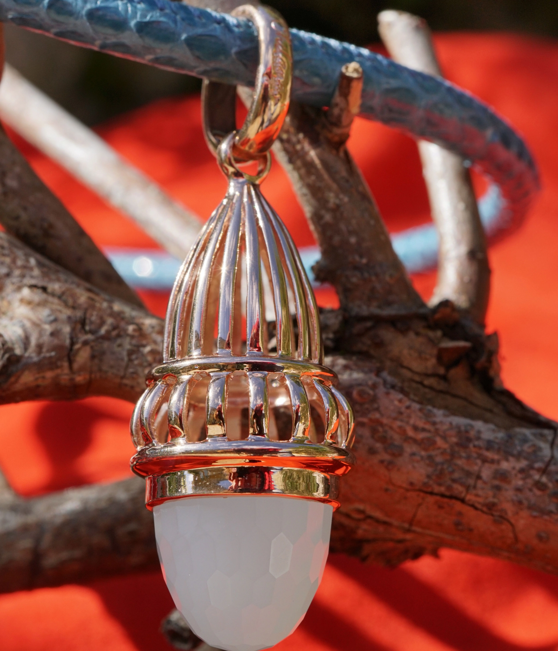 Chilango Anhänger Fairytale mit Rauchquarz in Kuppelform, 925-Silber goldplated  Neuware