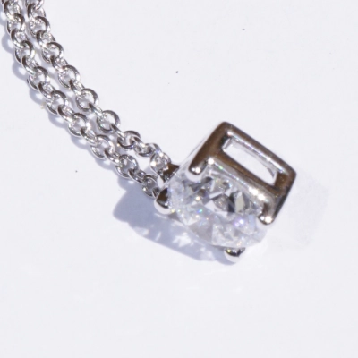 Round full cut brilliant approx. 0.60 ct D (very fine white) / SI2 (small inclusions) with GIA report