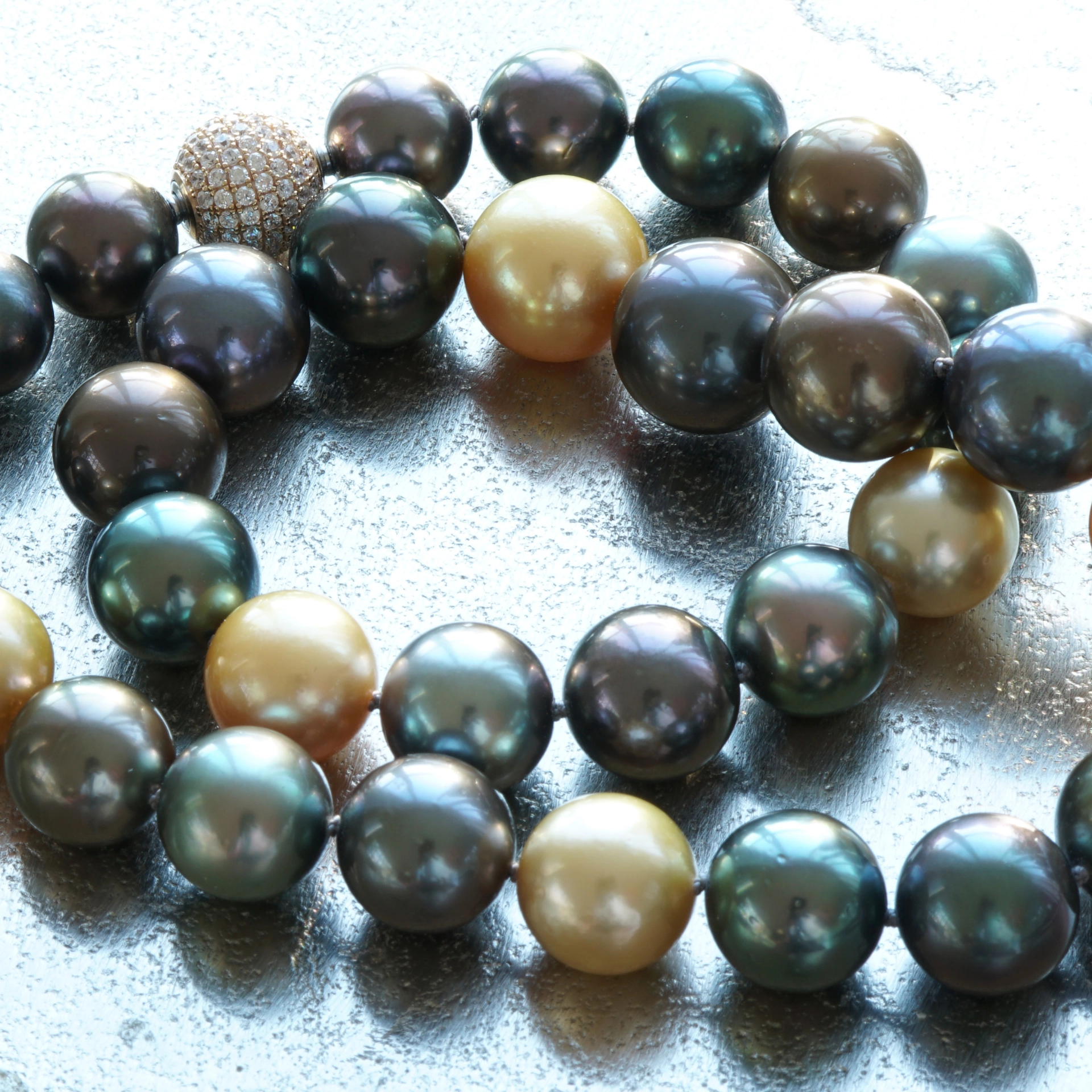 Wow what Colors...TOP Quality Tahiti Southsea Necklace 12-15 mm