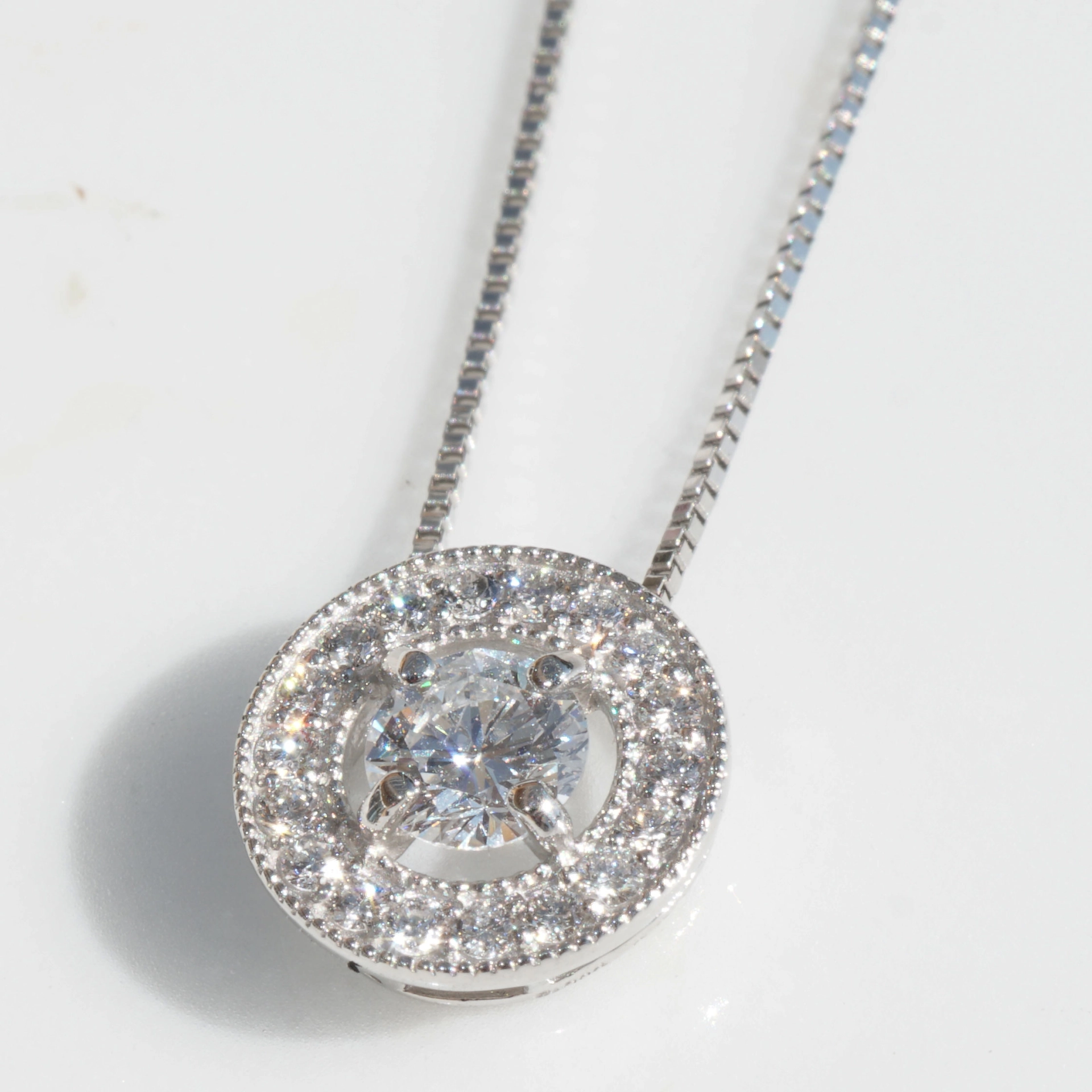 Necklace 0.375 ct Platinum...brilliance and grace...Jewelery to fall in love wit