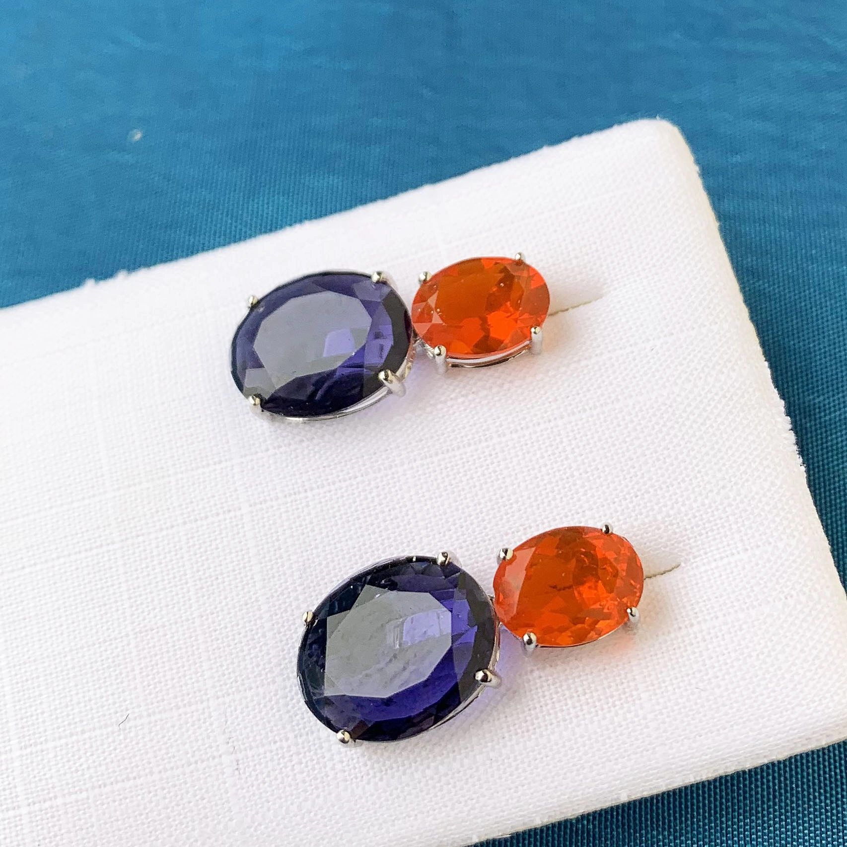 Iolith Fireopal Earsticks 18 kt Whitegold...what a kind of Color Mix