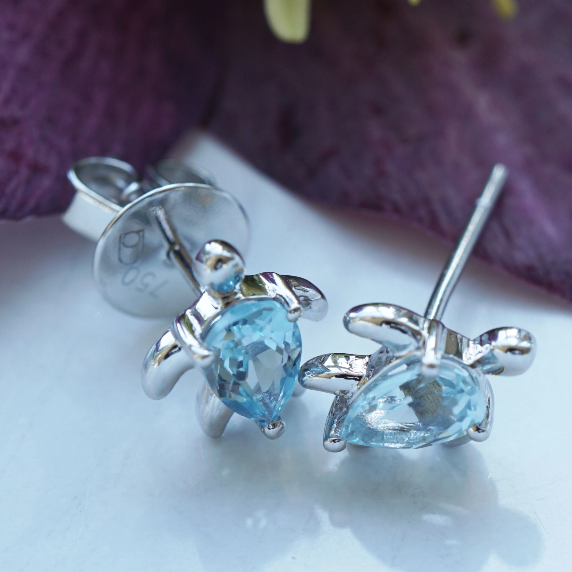 Süße Turtle Ohrstecker Topas 750er Weissgold 9,5 x 8 mm