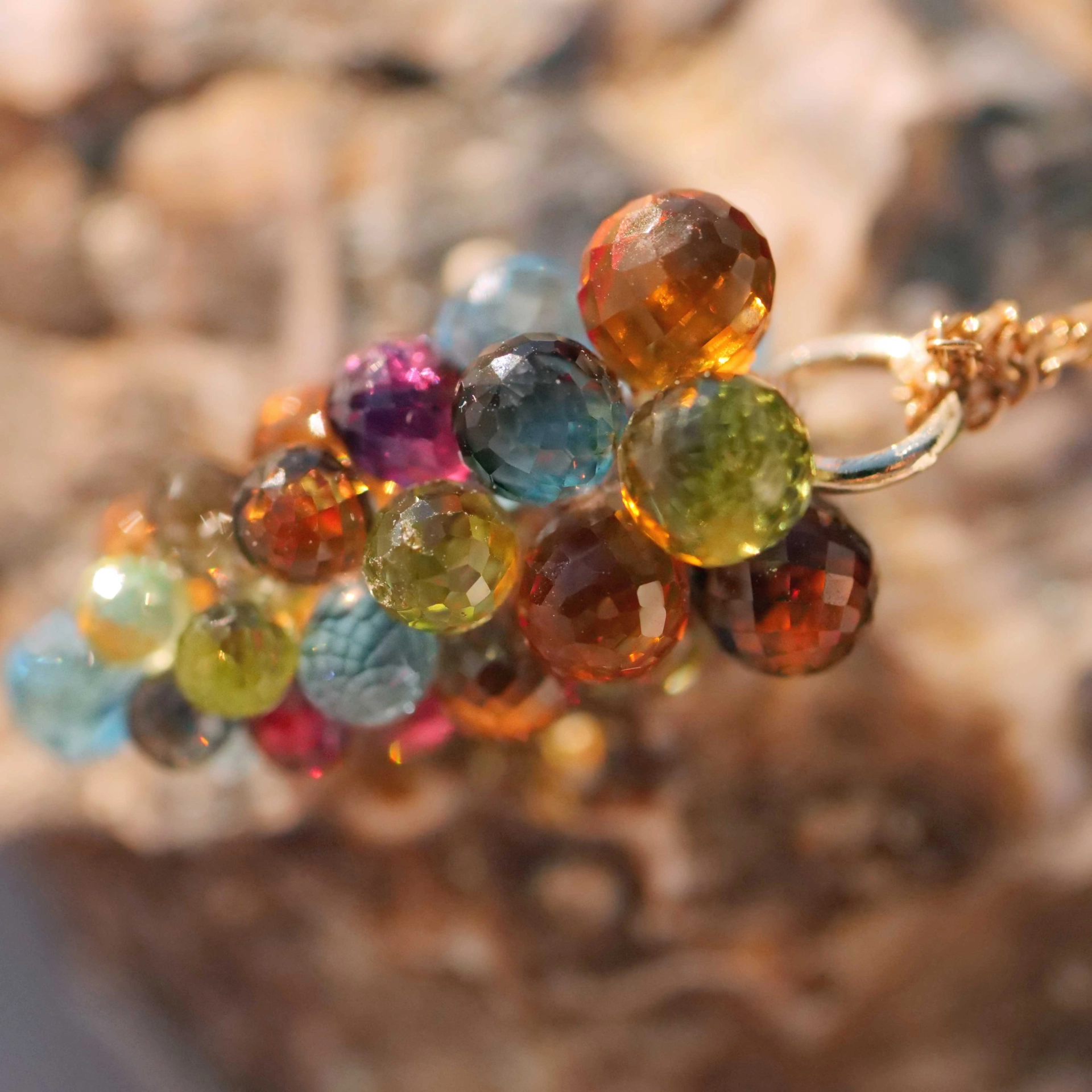 Grape Pendant Multicolor 14kt Yellow Gold 20 ct....skillfully made