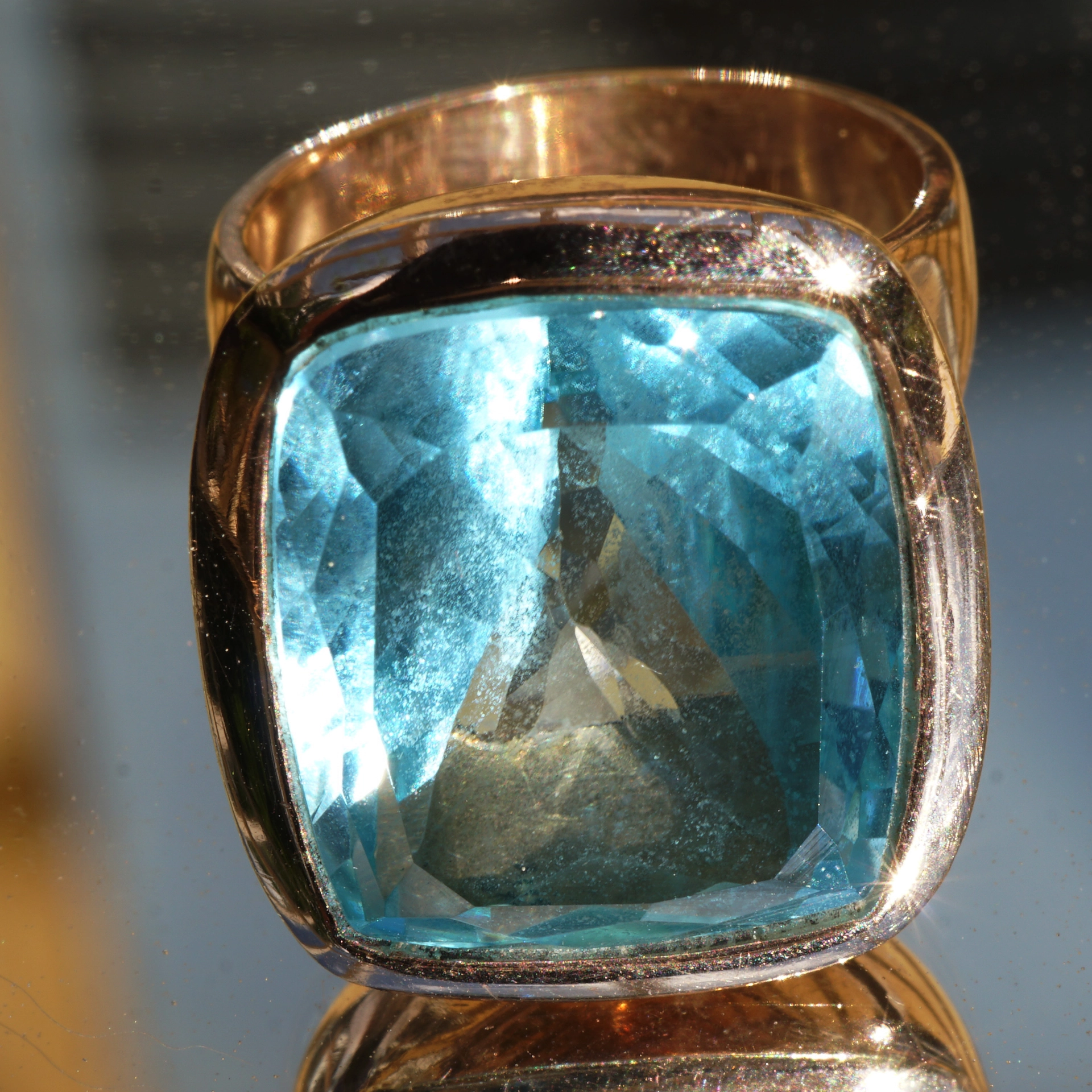 Bluetopaz Ring 27 ct Silver Rosegold Plated....Wow Jewelry