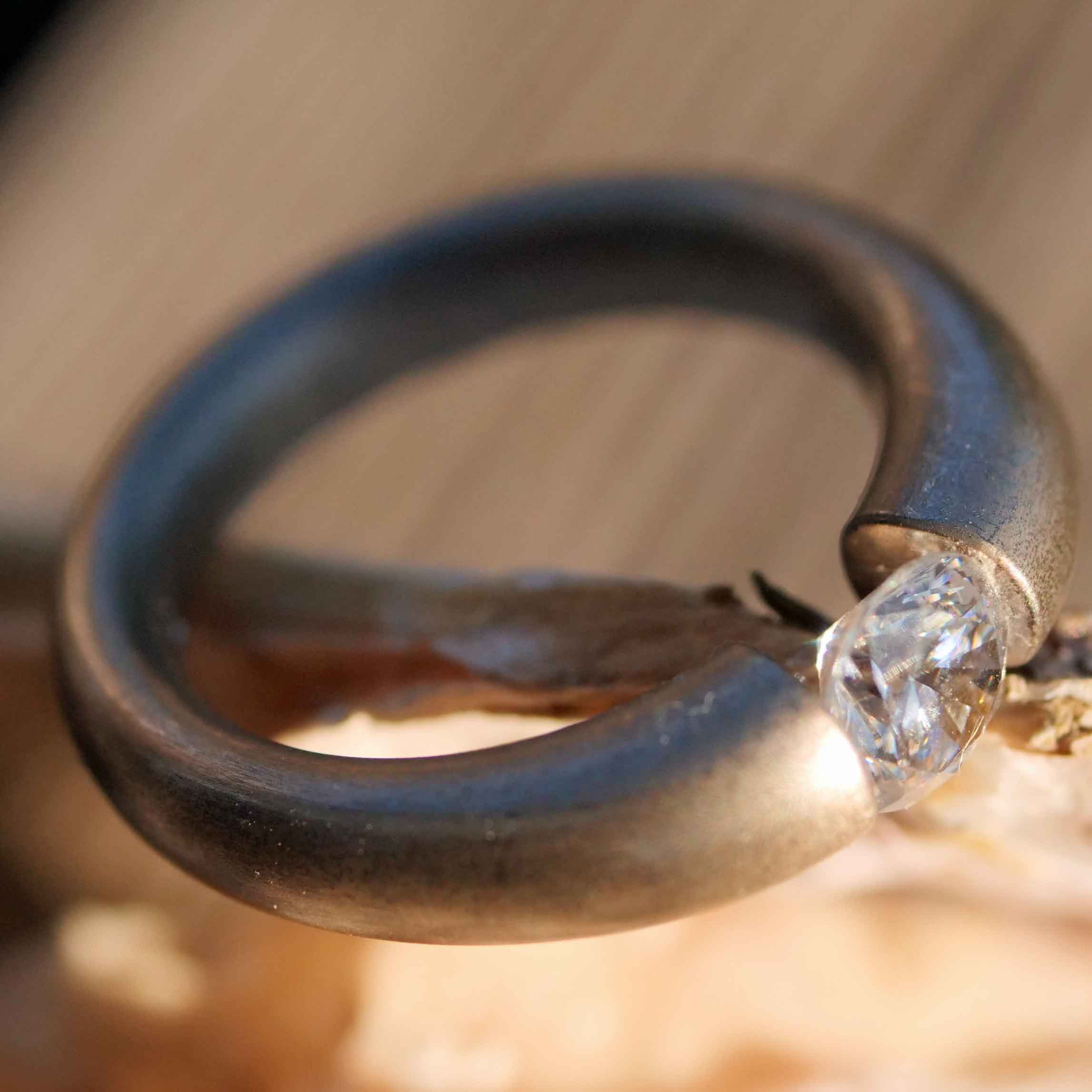 Niessing 0.50 carat zirconia tension ring 925 silver gray matt mint hallmarked as good as new