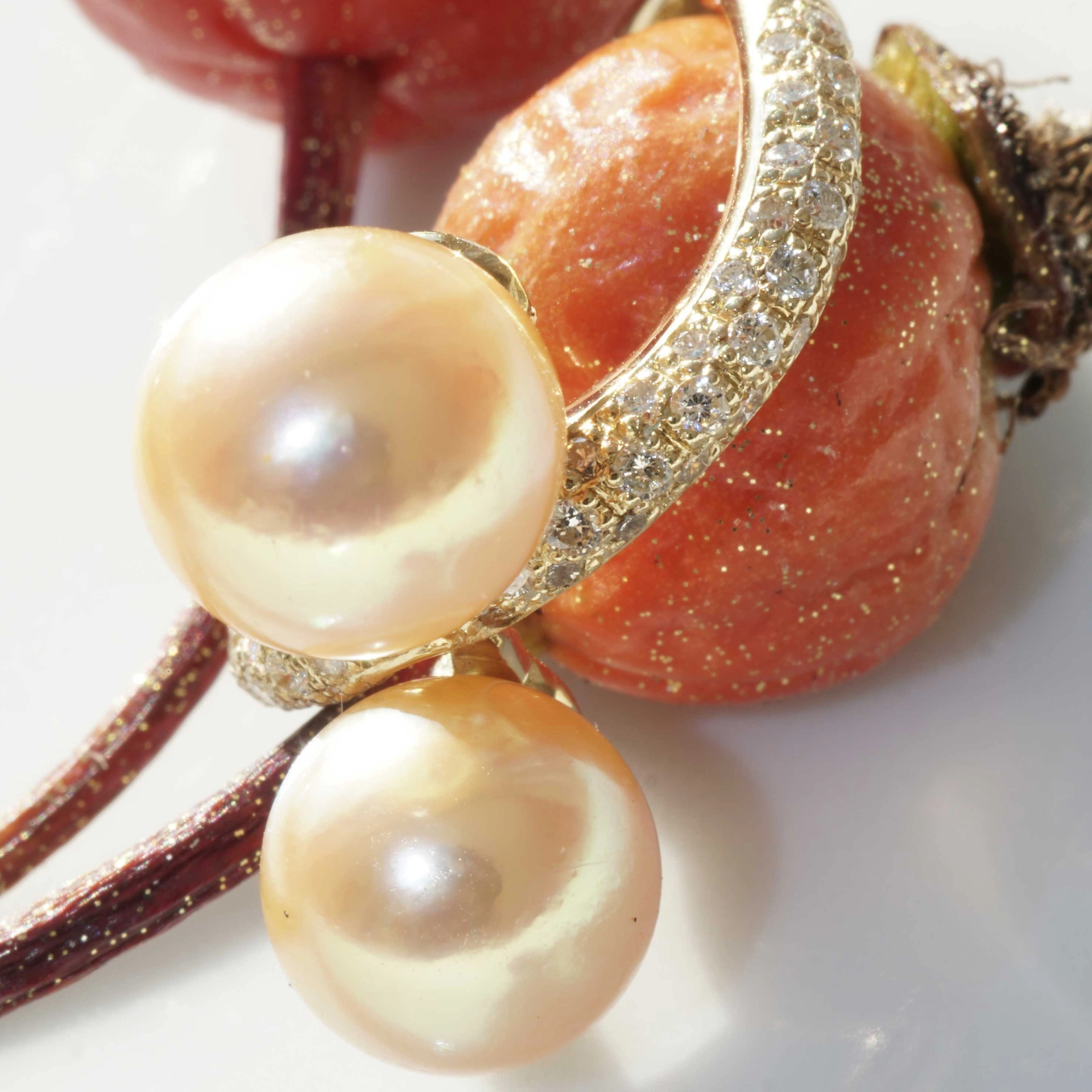 Southsea Pearl Brilliant Ring 18 kt Yellow Gold 0.51 ct W / VS-SI very elegant