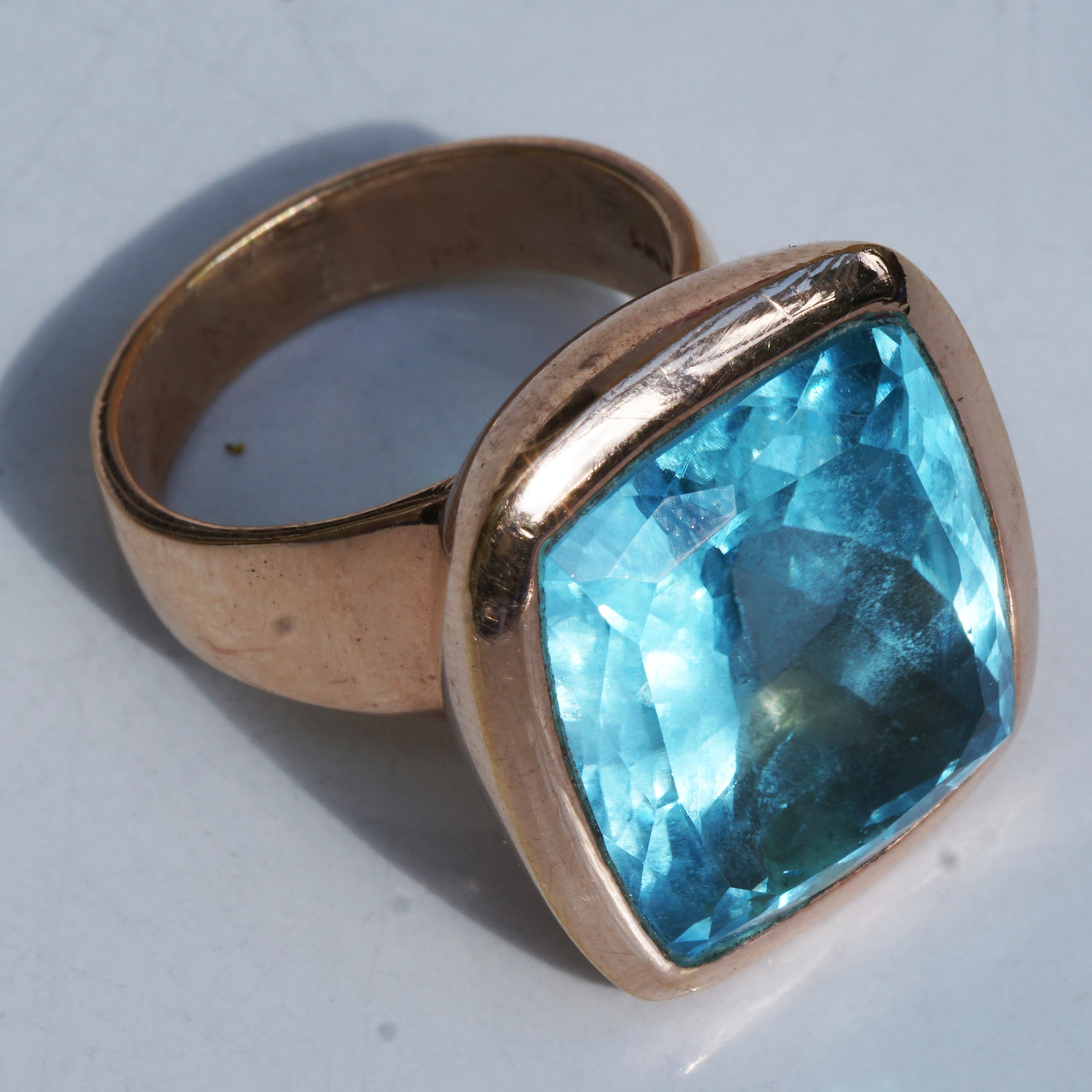 Bluetopaz Ring 27 ct Silver Rosegold Plated....Wow Jewelry