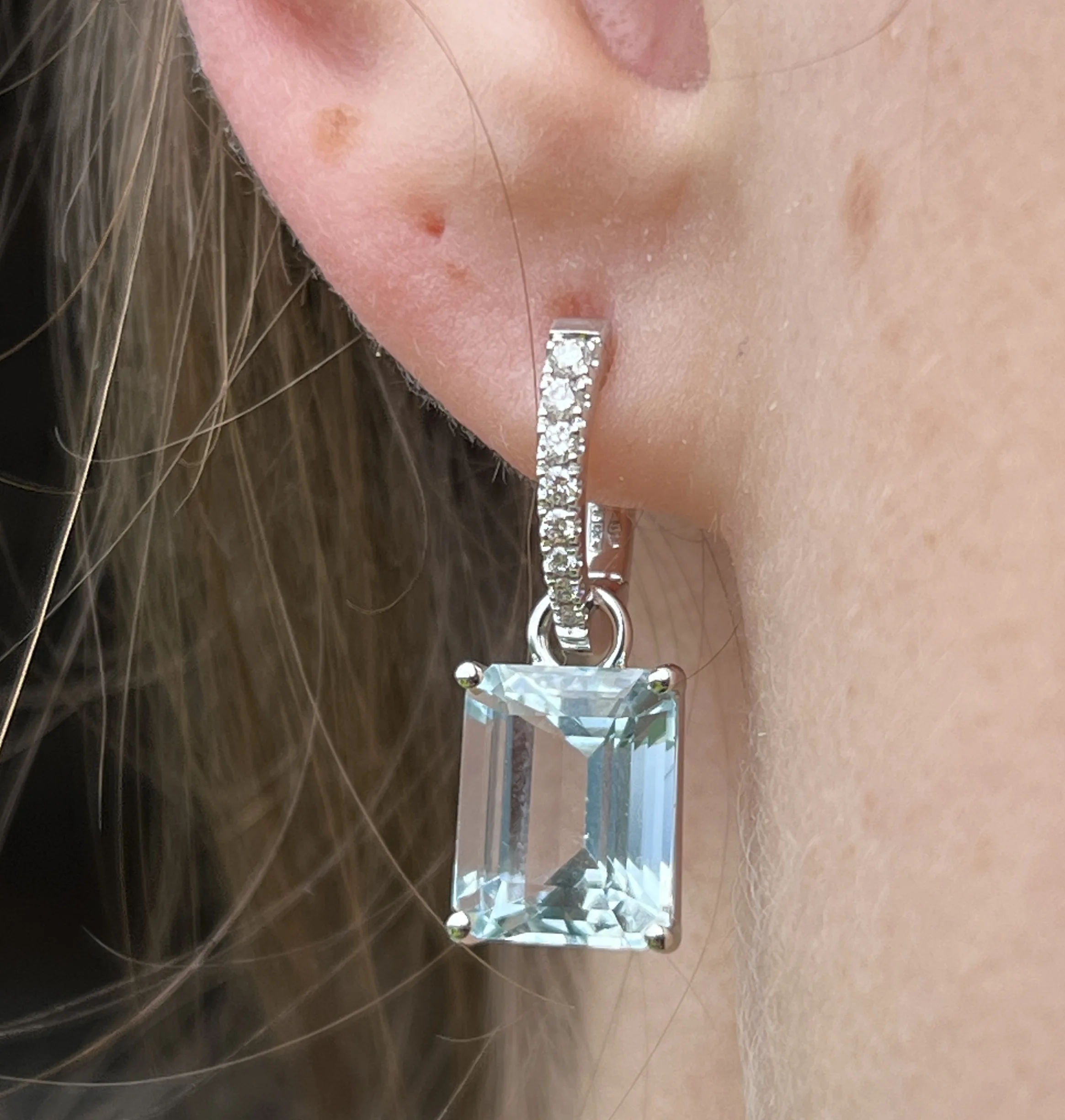 Brillant Aquamarin Earrings 18 kt White Gold so beautiful 