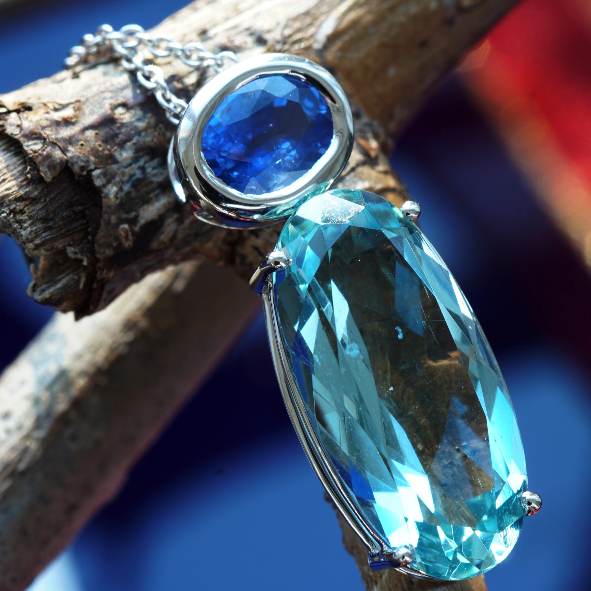 Aquamarin Saphir Anhänger m. Kette 750er Weissgold 4.59 ct 0.69 ct AAA