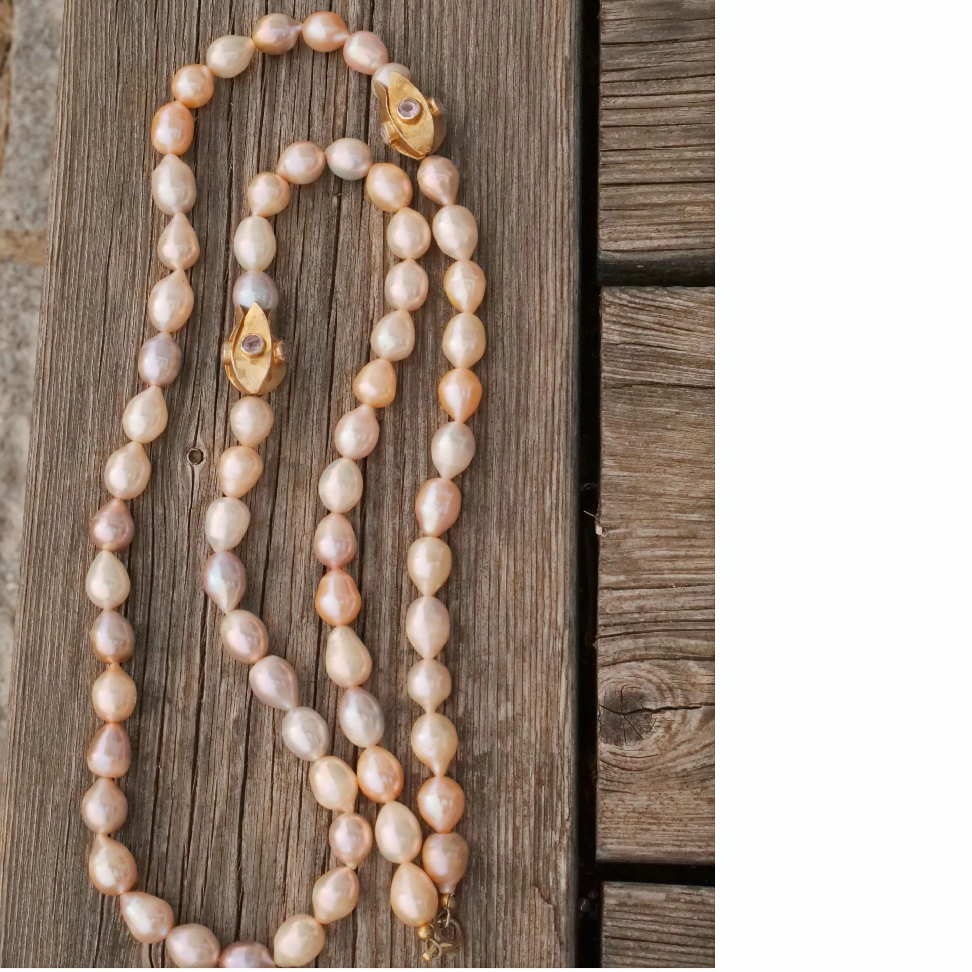 Baroque multicolor Pearl Necklace with tulip shaped Elements..... what a Summer Jewelry