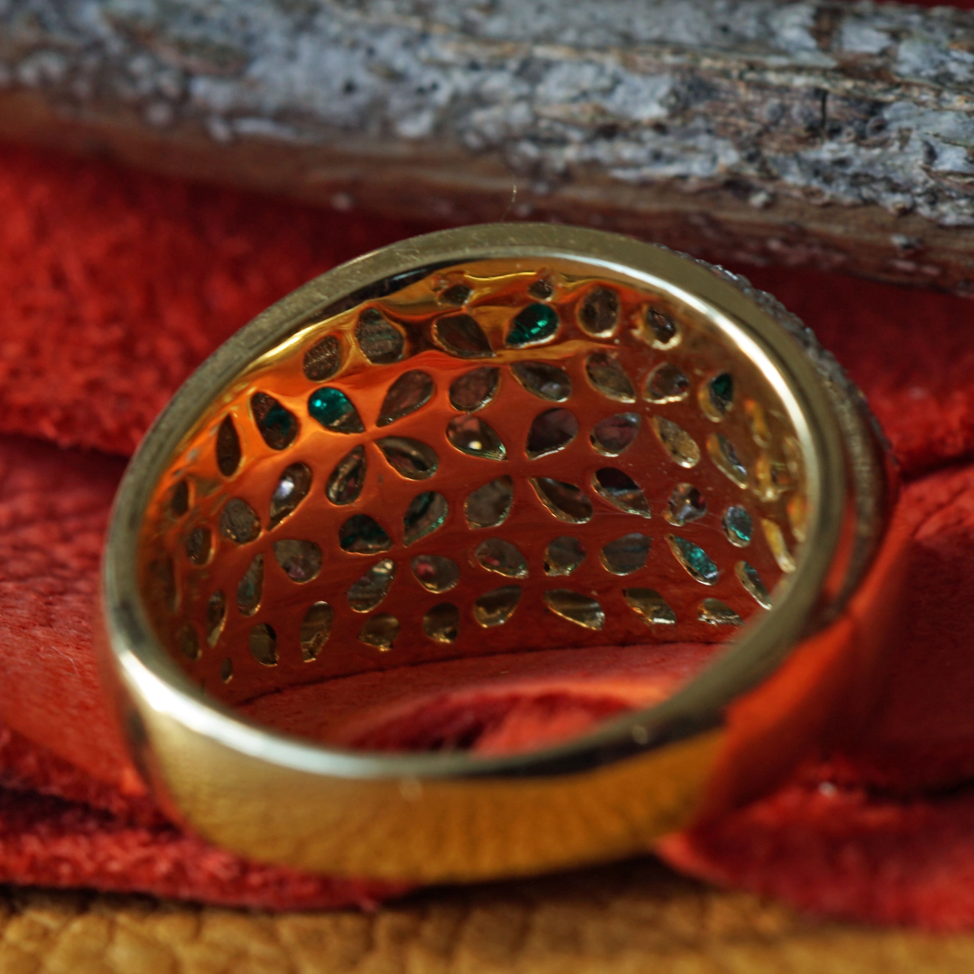 Emerald Brilliant Ring 750 Yellowgold 900 Platinum Tiger Eye poisongreen