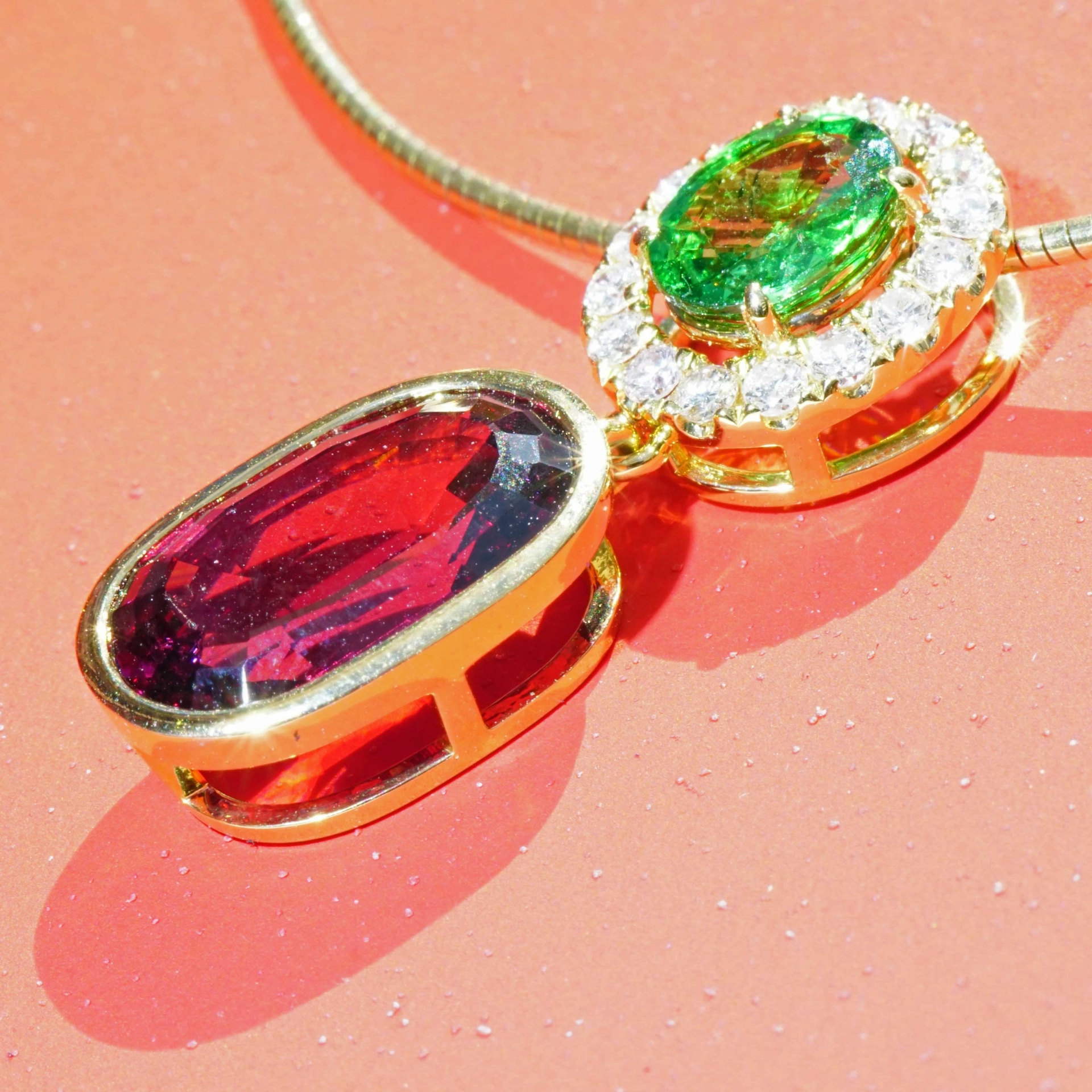 Pendant with fine Garnet Tsavorite and diamonds...red green Combination..phantastic!