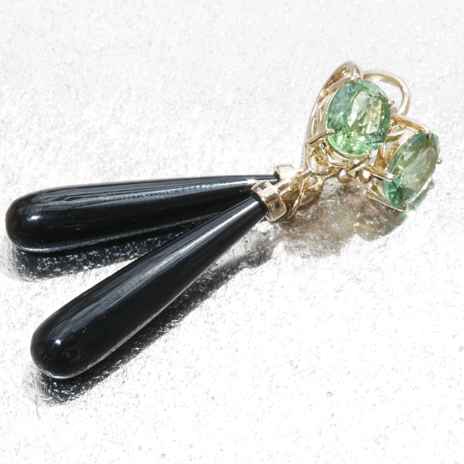 Mandarin Garnet Amazonite Earrings 18 kt Yellowgold...such a Fun