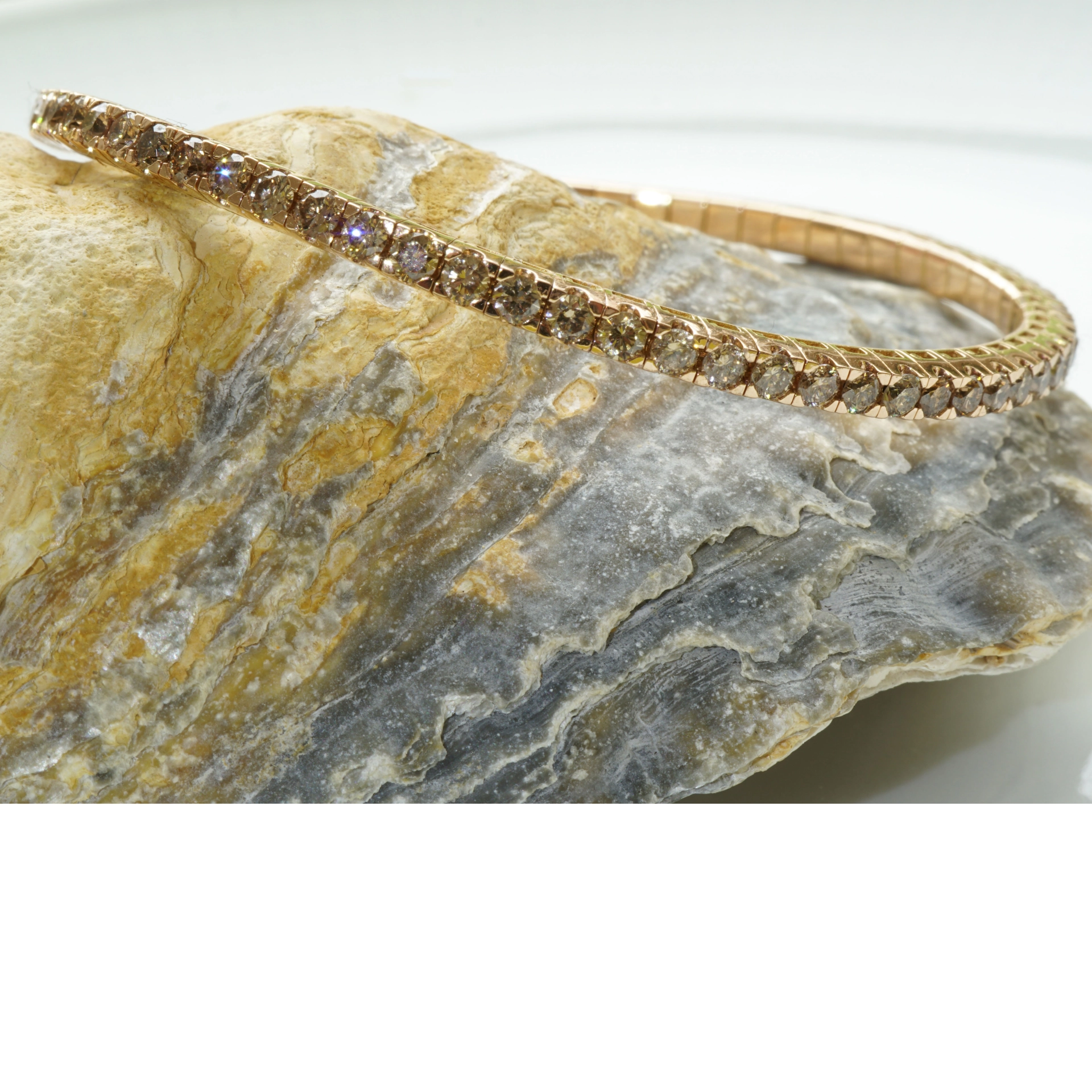 The hottest amazing piece of jewelry Flexi Bracelet 3.77 ct VS