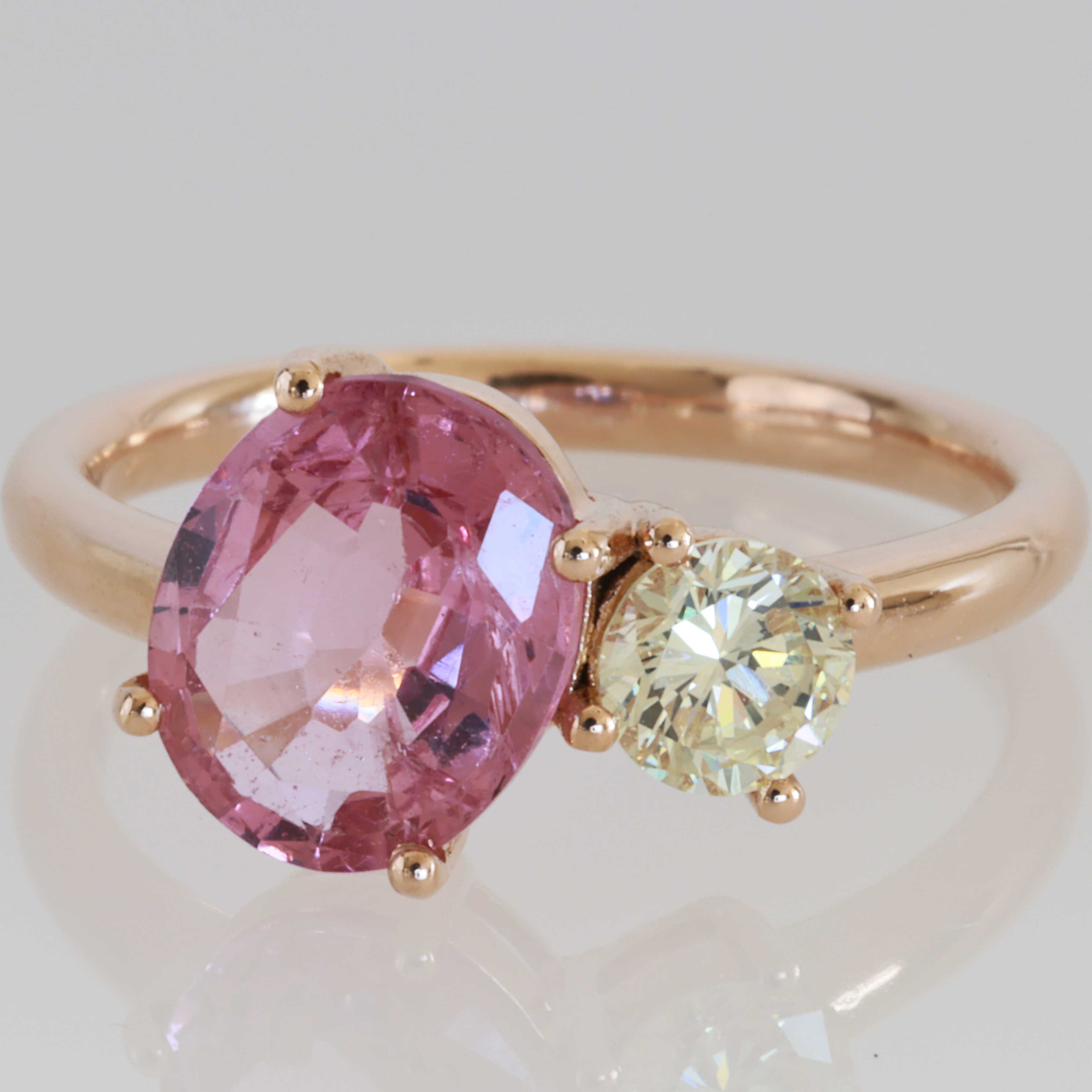 Rhodolite Brilliant Ring 750 Rose Gold 1.67 ct 0.25 ct Great Design to combine as a Peg Ring