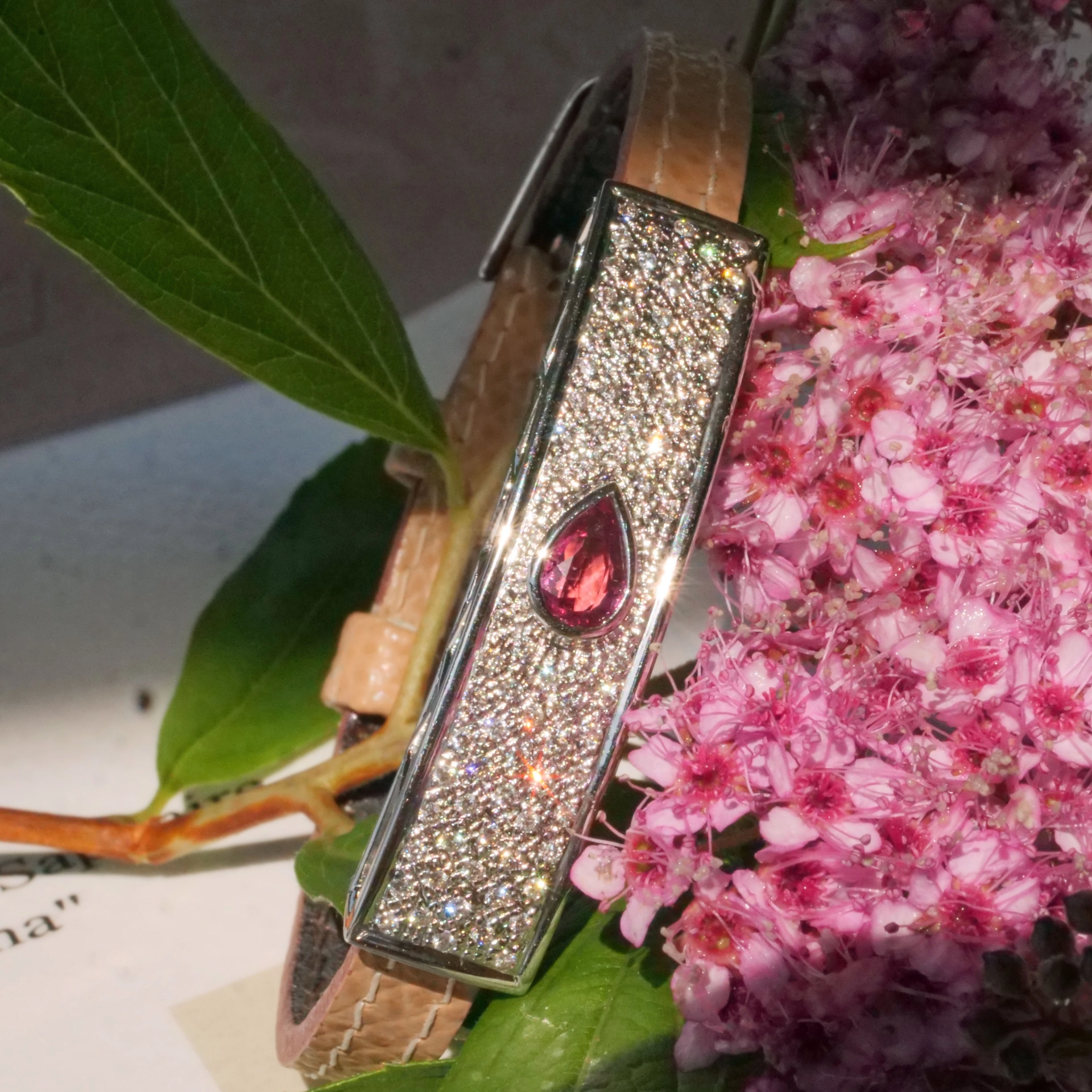 Unheated Padparadscha Saphire Brilliant Bracelet 18 kt White Gold GRS Certifikate...for Connoisseurs