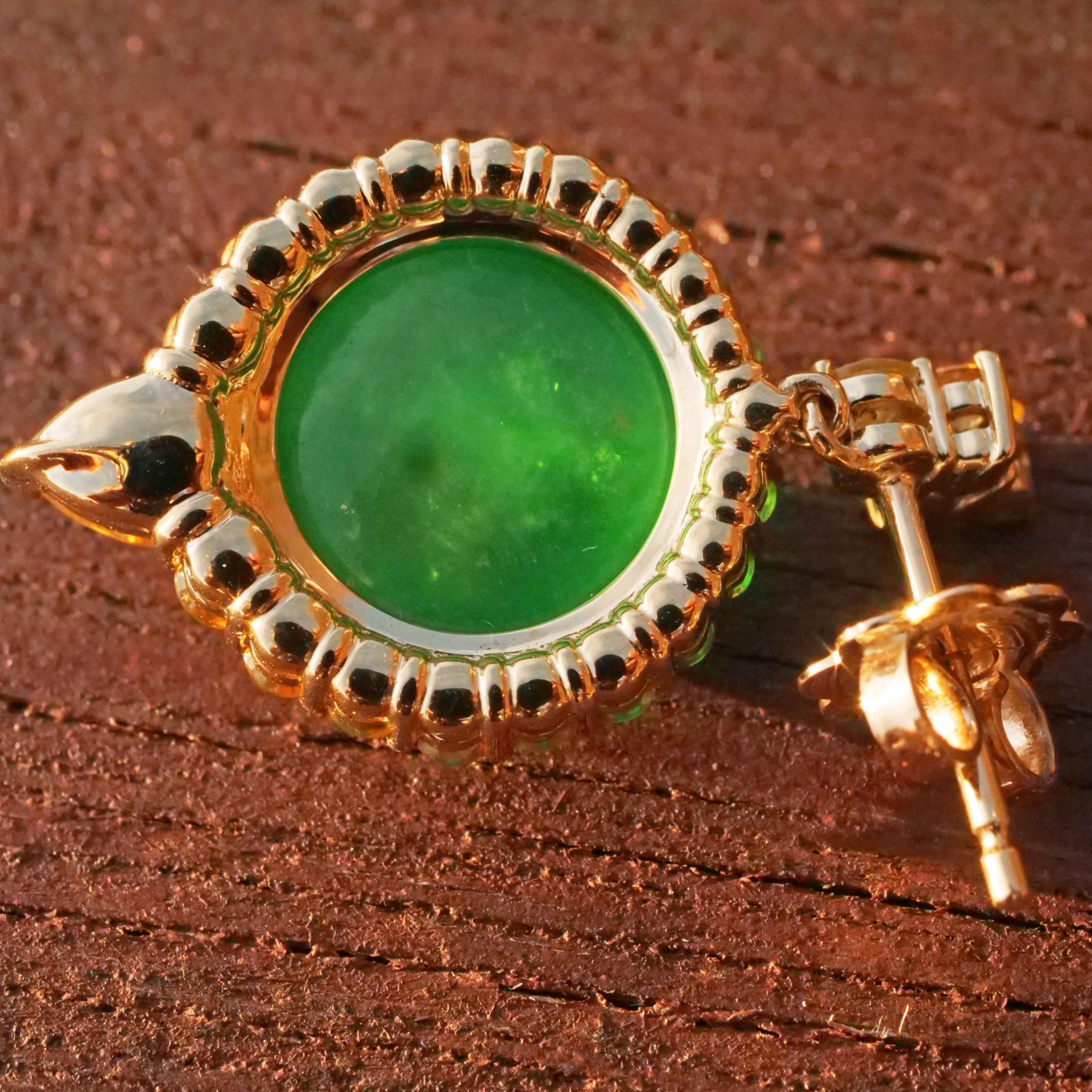 Imperial emeraldgreen Burma Jade Saphire Earrings 18 kt Rosegold...magical Radiance