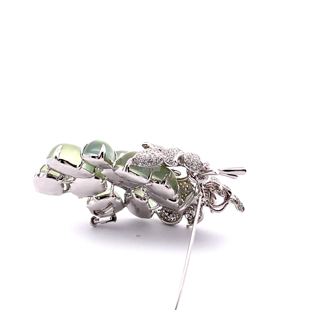 Wine Prehnite Brilliant Brooch with Pendant 750 White Gold 70 ct 2.19 ct TW / VVS-VS 