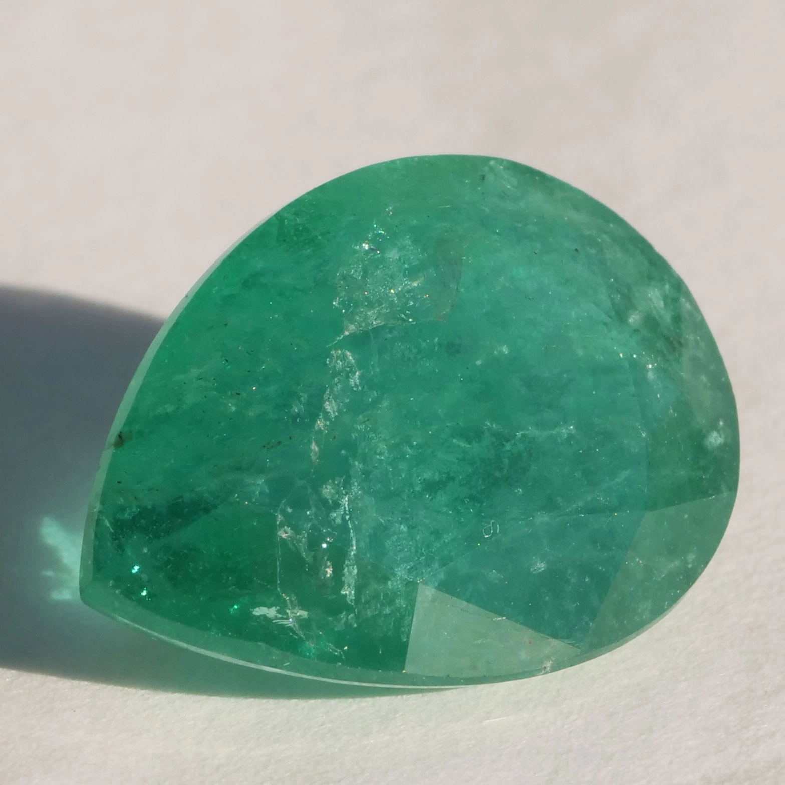 Pear Shaped Emerald 10 ct 17 x 12,5 mm Great Color