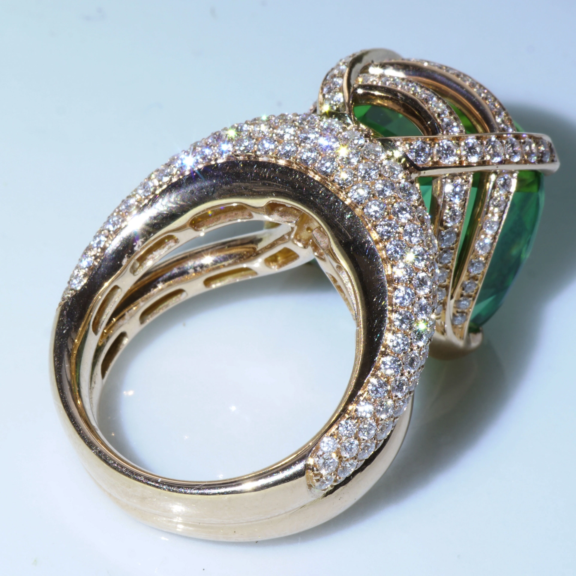 Tourmaline Diamond Ring 18kt Rosegold investment gem 25.15 ct Afghanistan green-bluish loupe clean AAA+ 16 x 16 x 14 mm