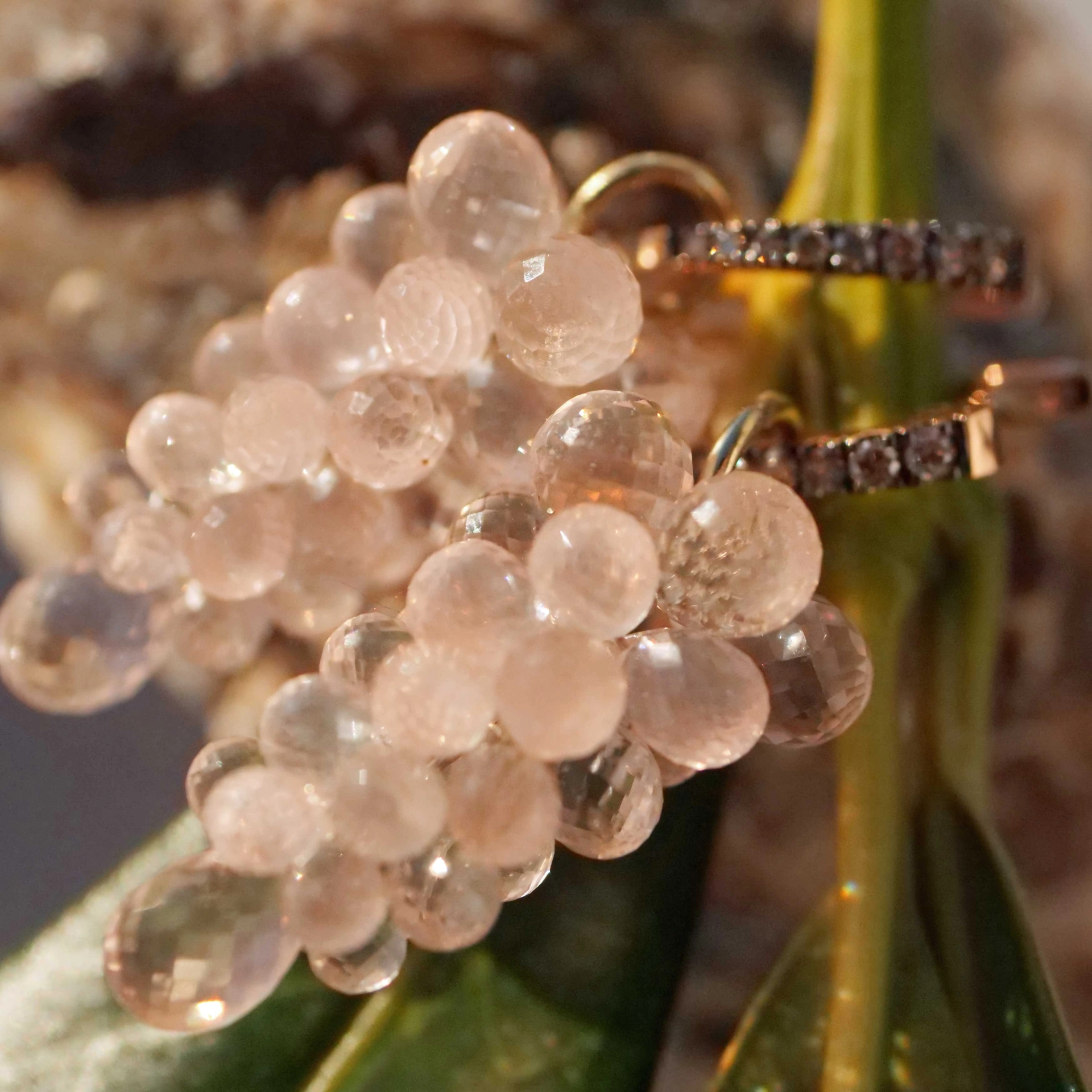 Grape Pendant Rose Quartz 14kt Yellow Gold 16.5 ct....skillfully made