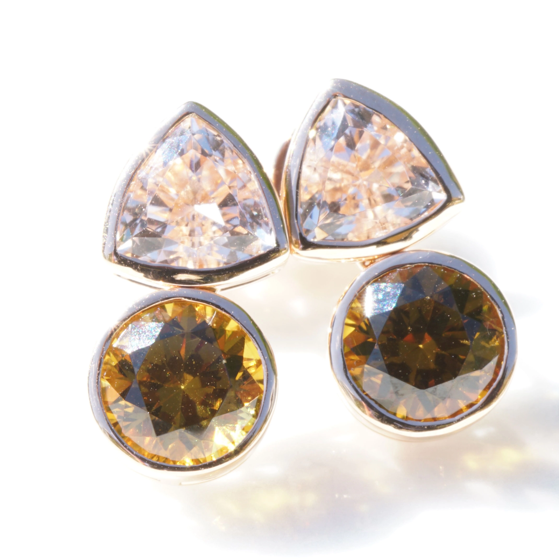 Madagascar meets Mali....here we combinated morganite and mali garnets, not often seen