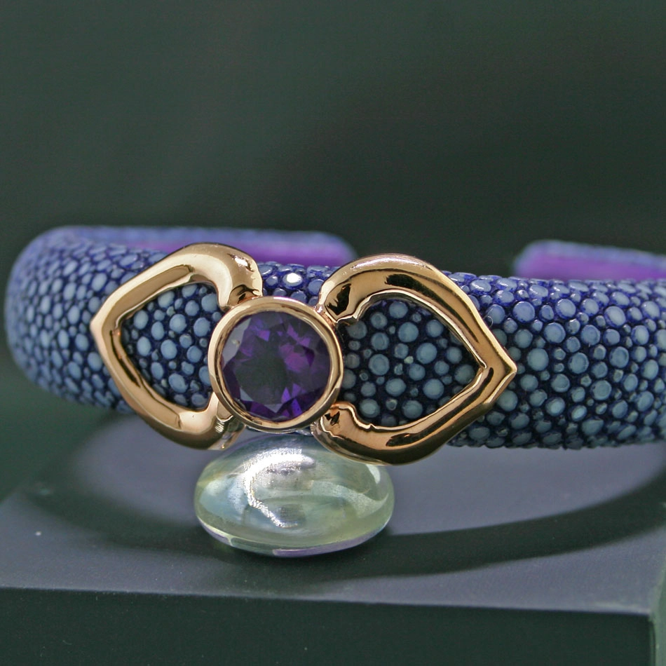 Amethyst-Rochenleder-Armreif, 925/-Silber