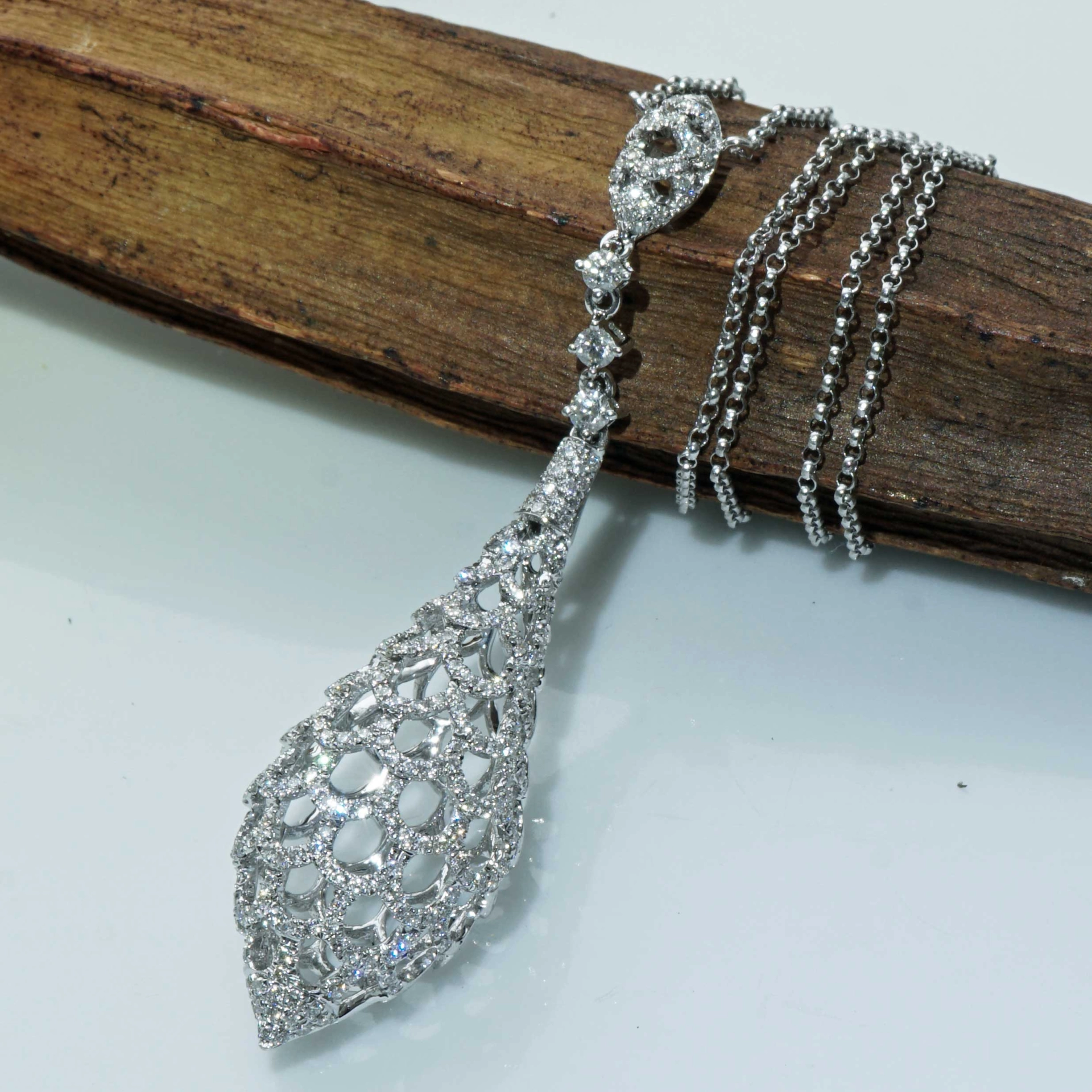 Brilliant pointed Pampel necklace 750 White Gold 1.10 ct TW-W VVS-VS exciting Grid Structure