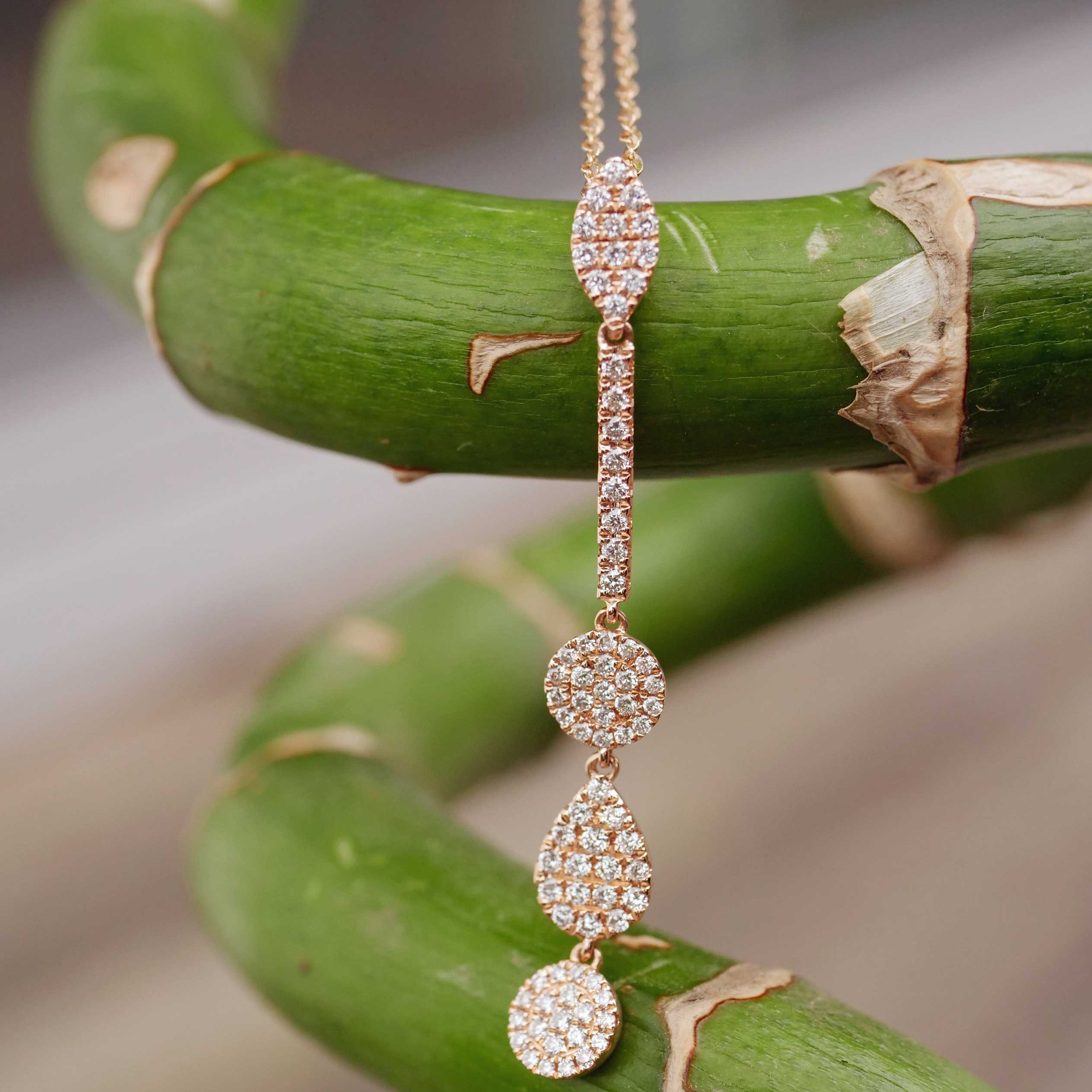 Brilliant Pendant with Chain 750 Rose Gold... Petit Jewellery with a lot of WOW