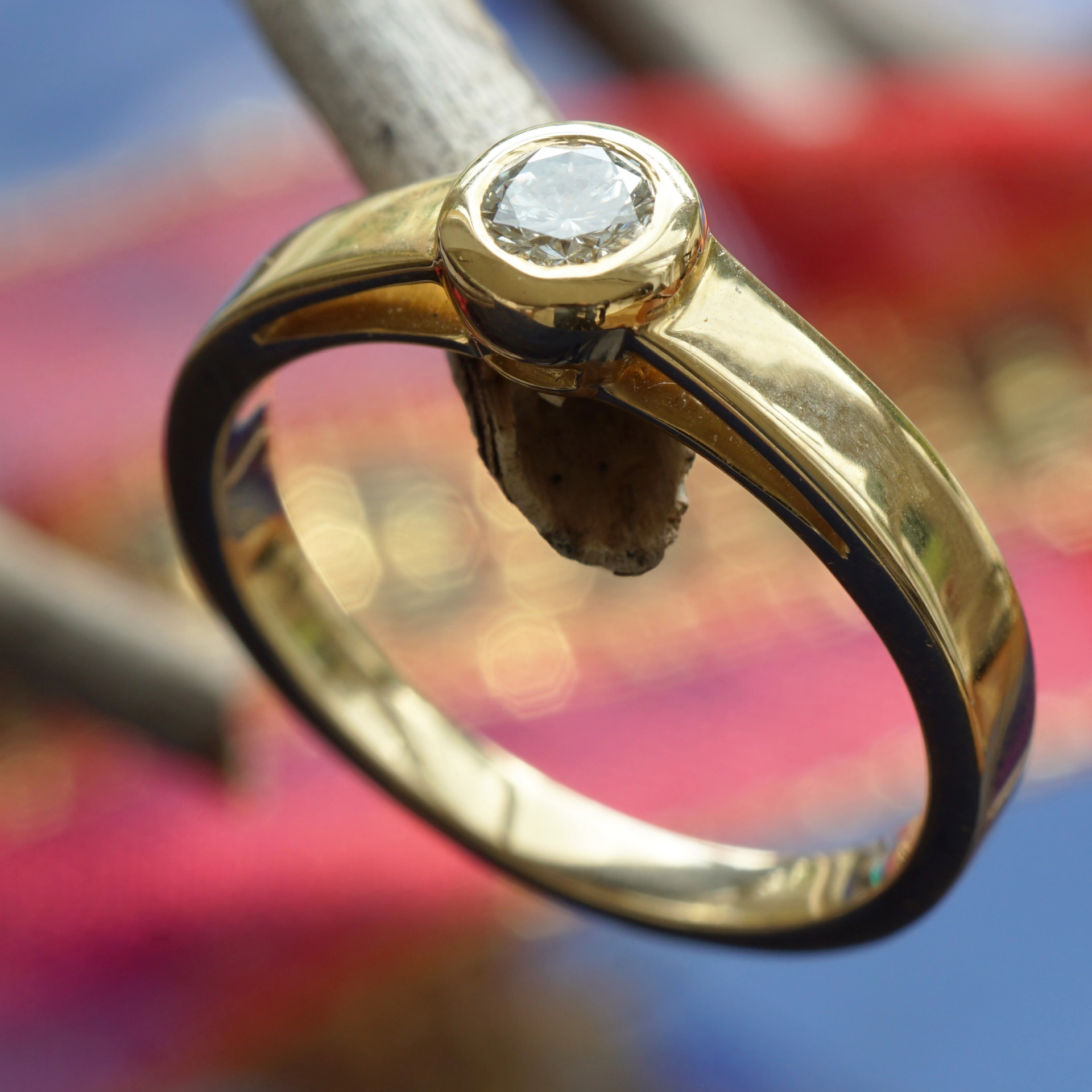 Solitaire Brilliant Ring 0.23 ct TCR VVS2 750 Yellowgold 3.9 mm D. Great Brilliance
